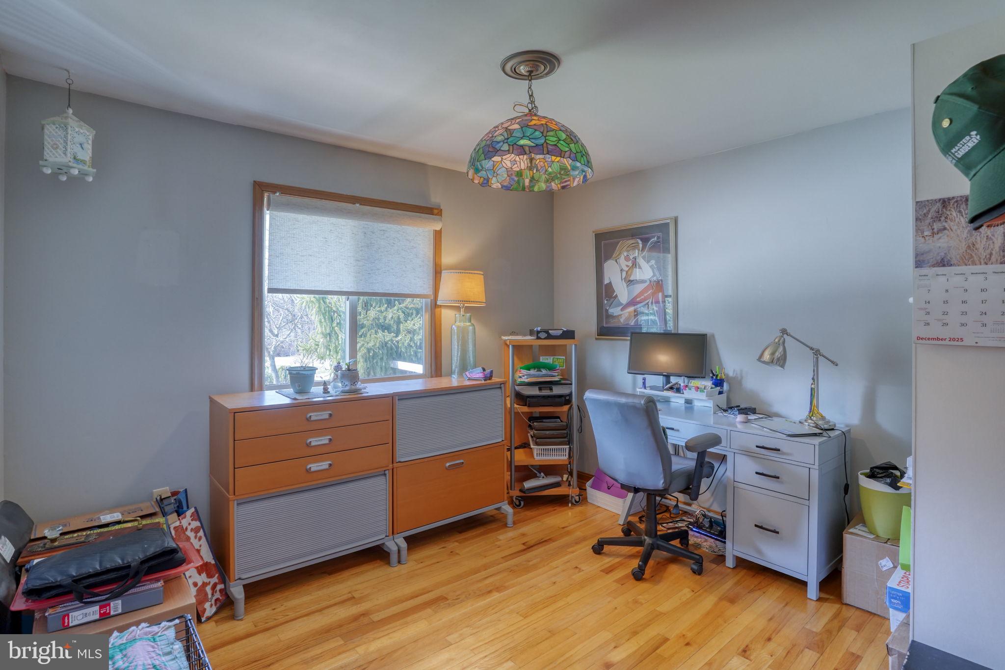 ROLLING HILLS - Residential