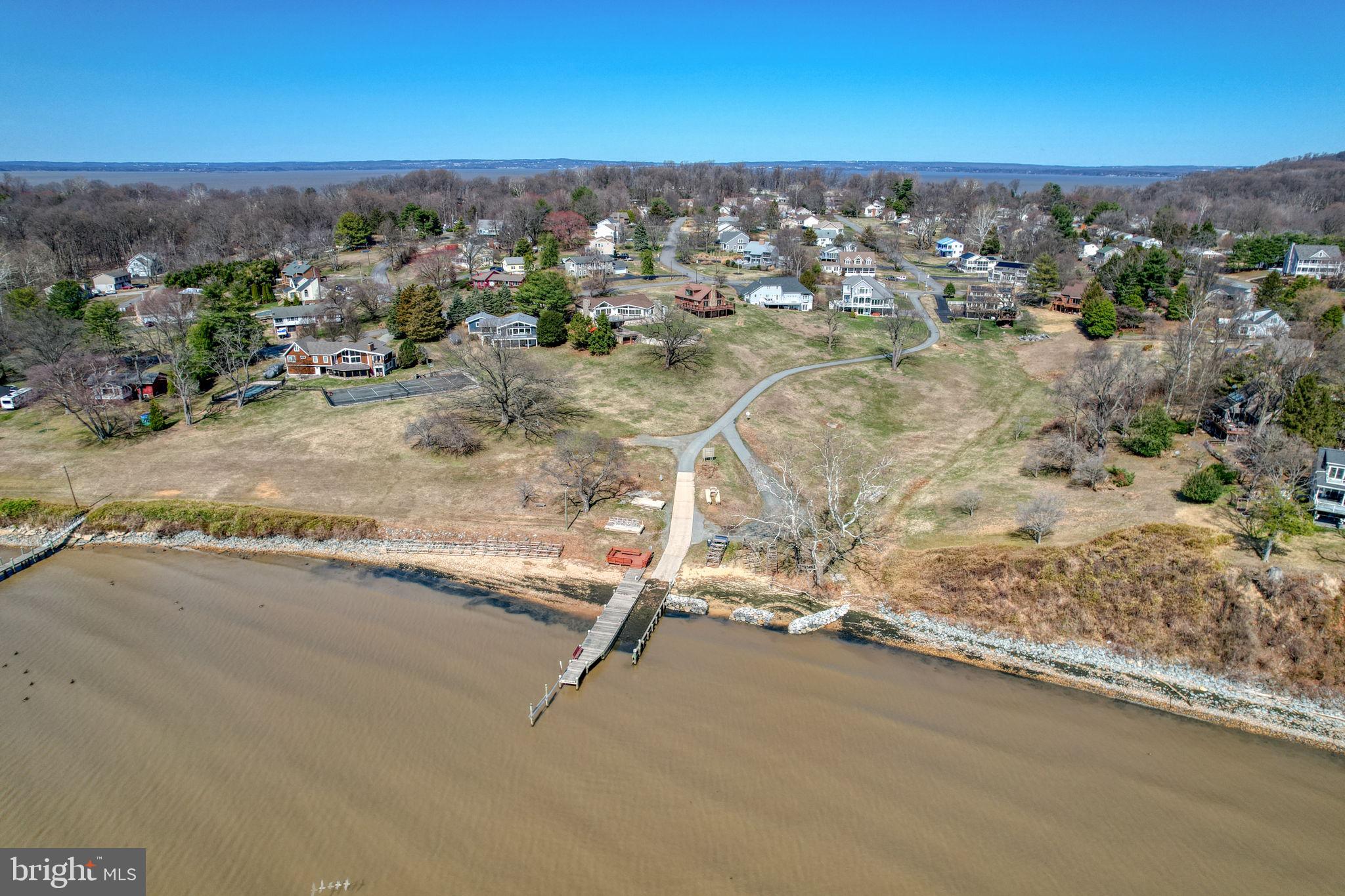 ROLLING HILLS - Residential