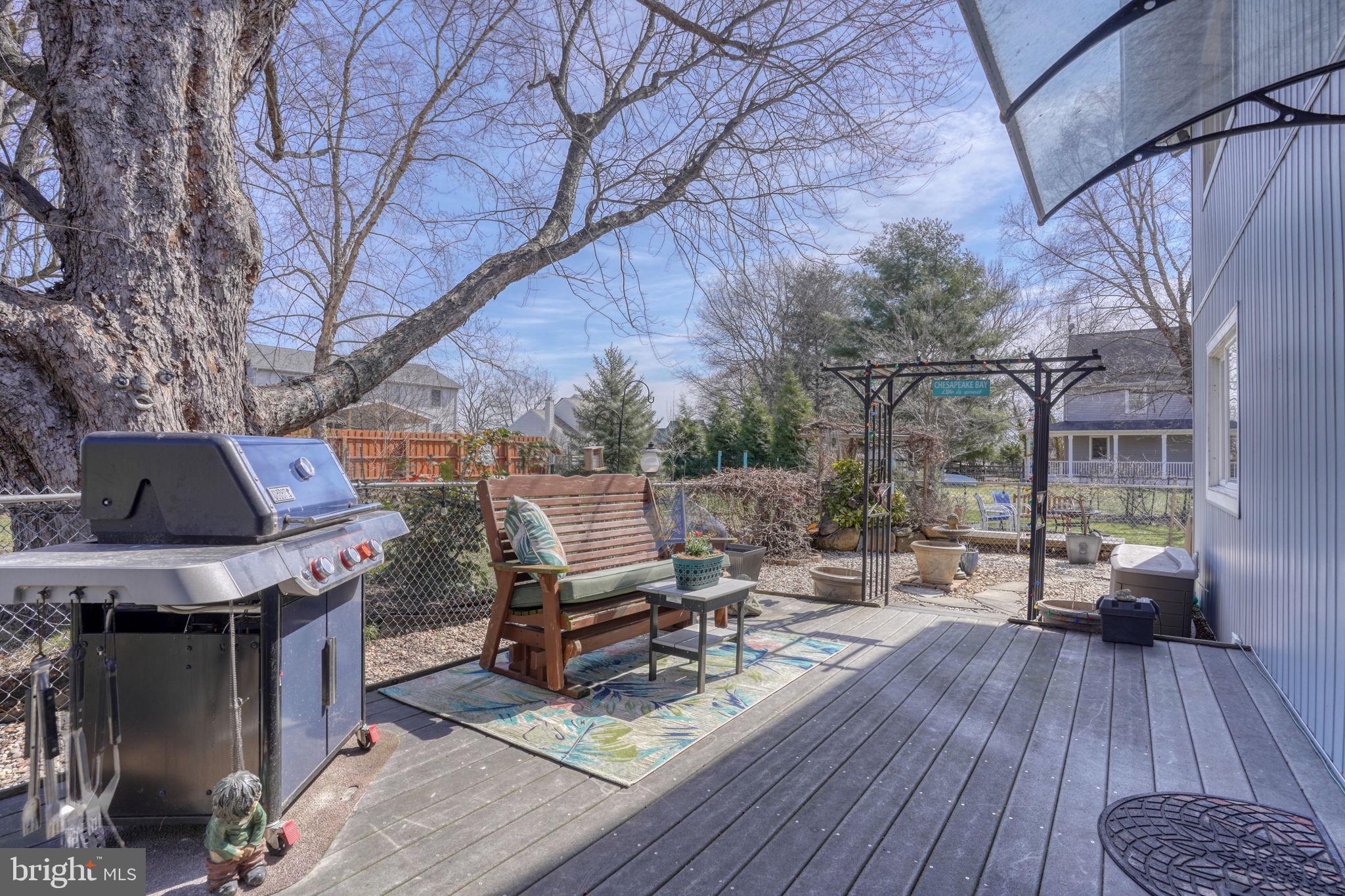 ROLLING HILLS - Residential