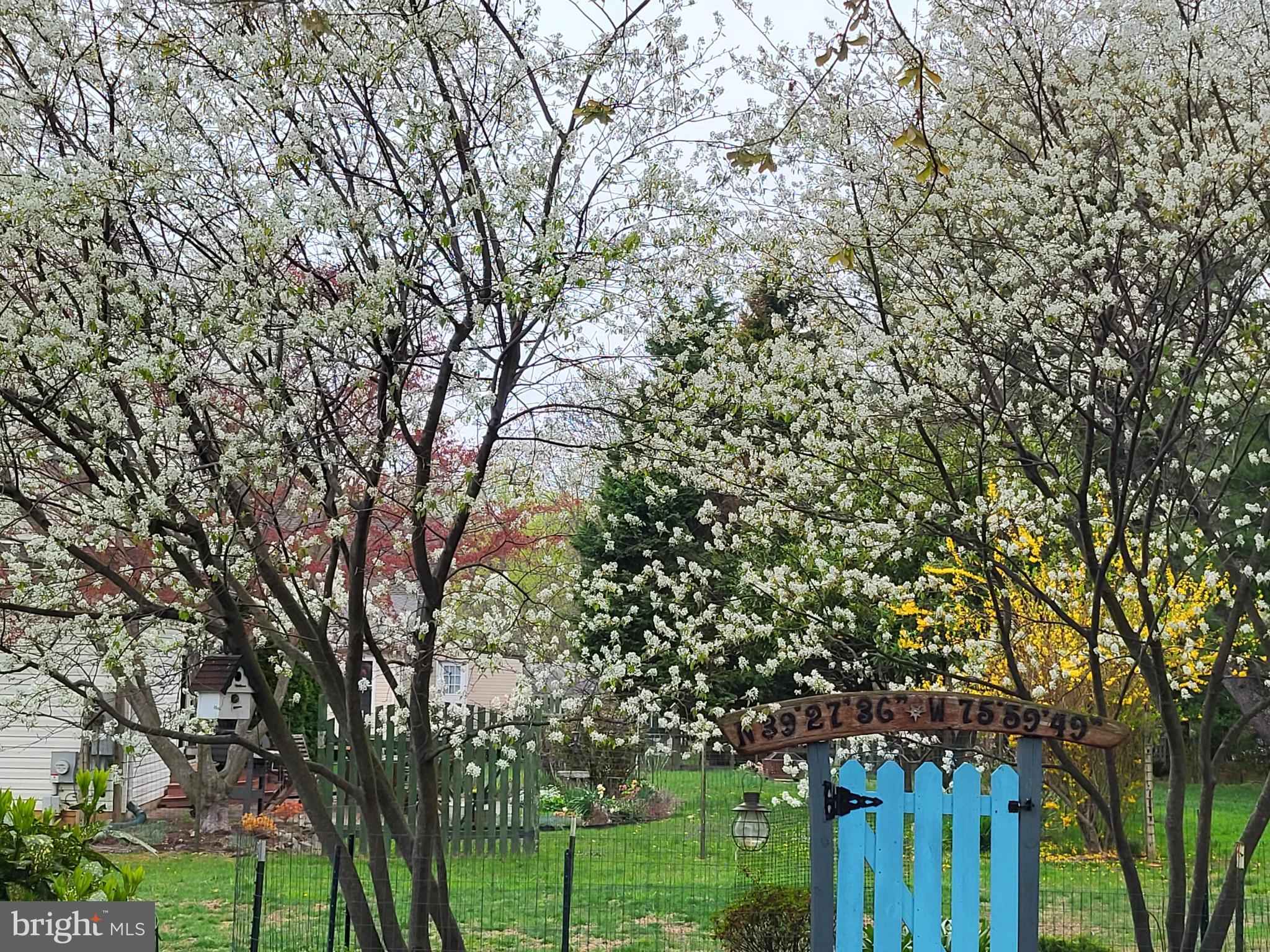 ROLLING HILLS - Residential