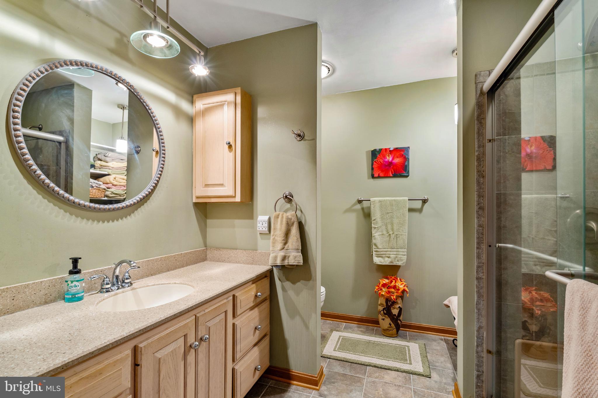 ROLLING HILLS - Residential