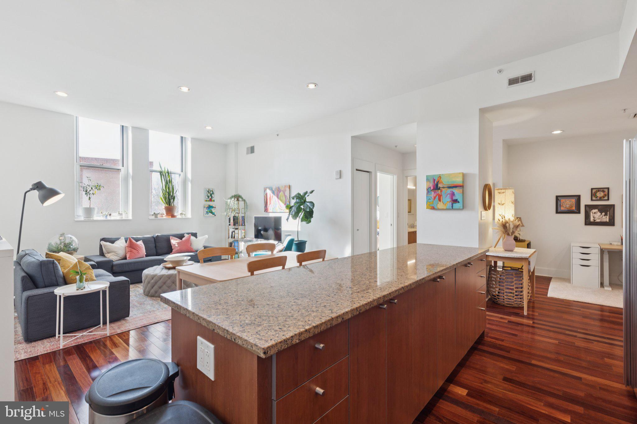 WASHINGTON SQ WEST - Residential