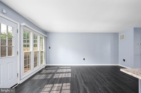 Tiny photo for 410 Fair Oaks Avenue, STAFFORD, VA 22554 (MLS # VAST2049178)