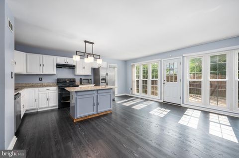 Tiny photo for 410 Fair Oaks Avenue, STAFFORD, VA 22554 (MLS # VAST2049178)