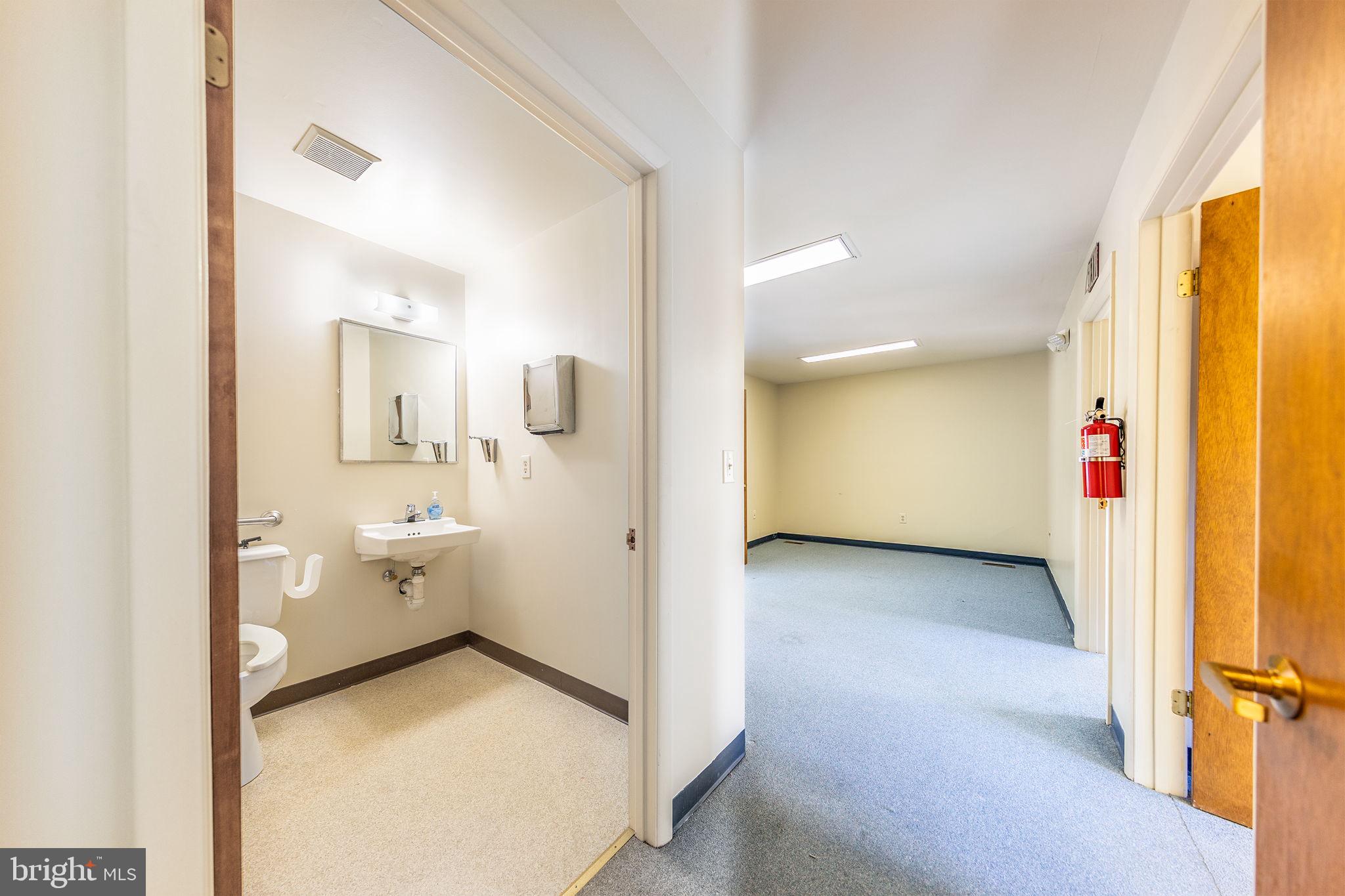 PARK PLACE PROFESSIONAL CENTER - Commercial Sale