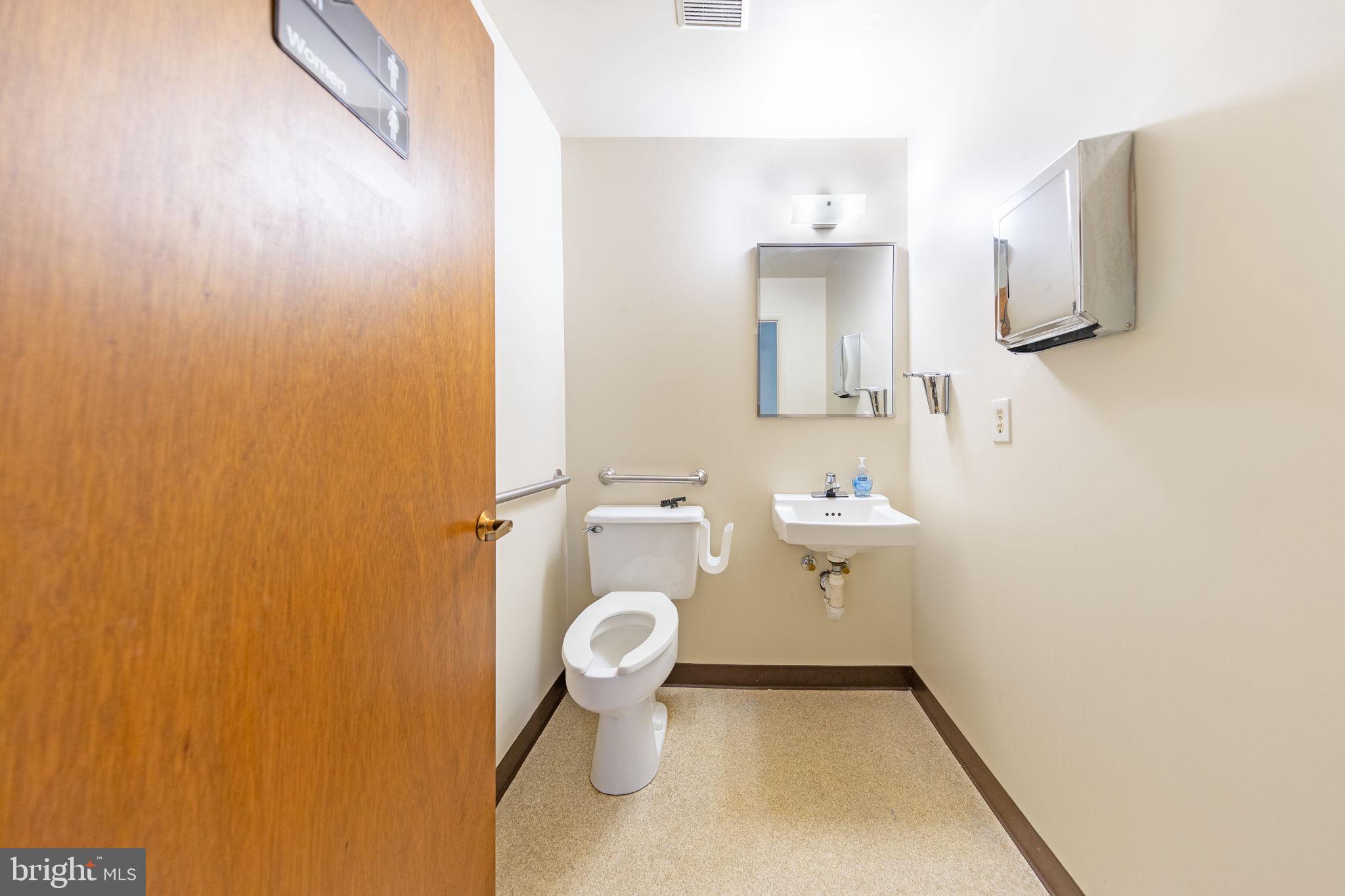 PARK PLACE PROFESSIONAL CENTER - Commercial Sale