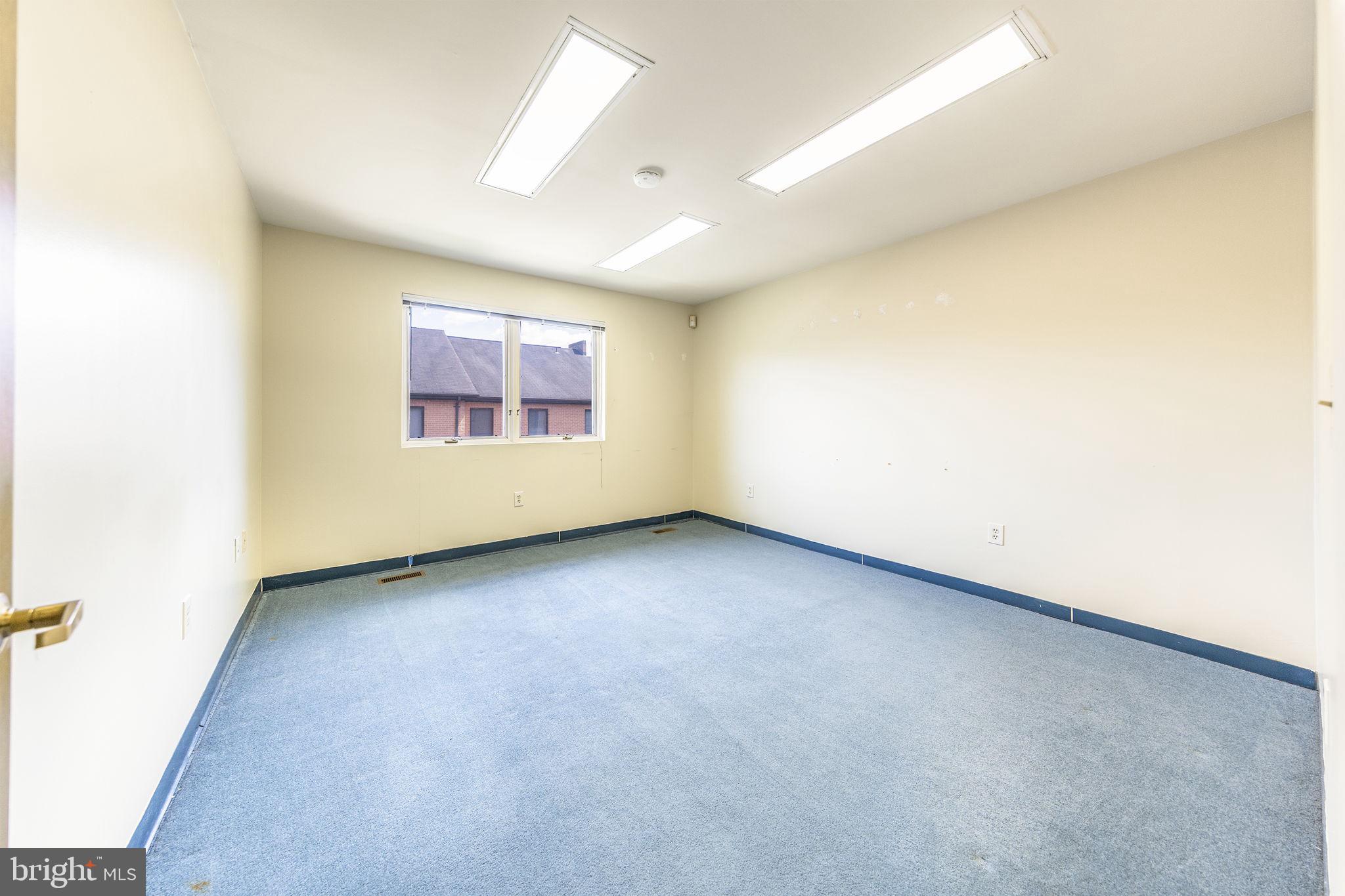 PARK PLACE PROFESSIONAL CENTER - Commercial Sale