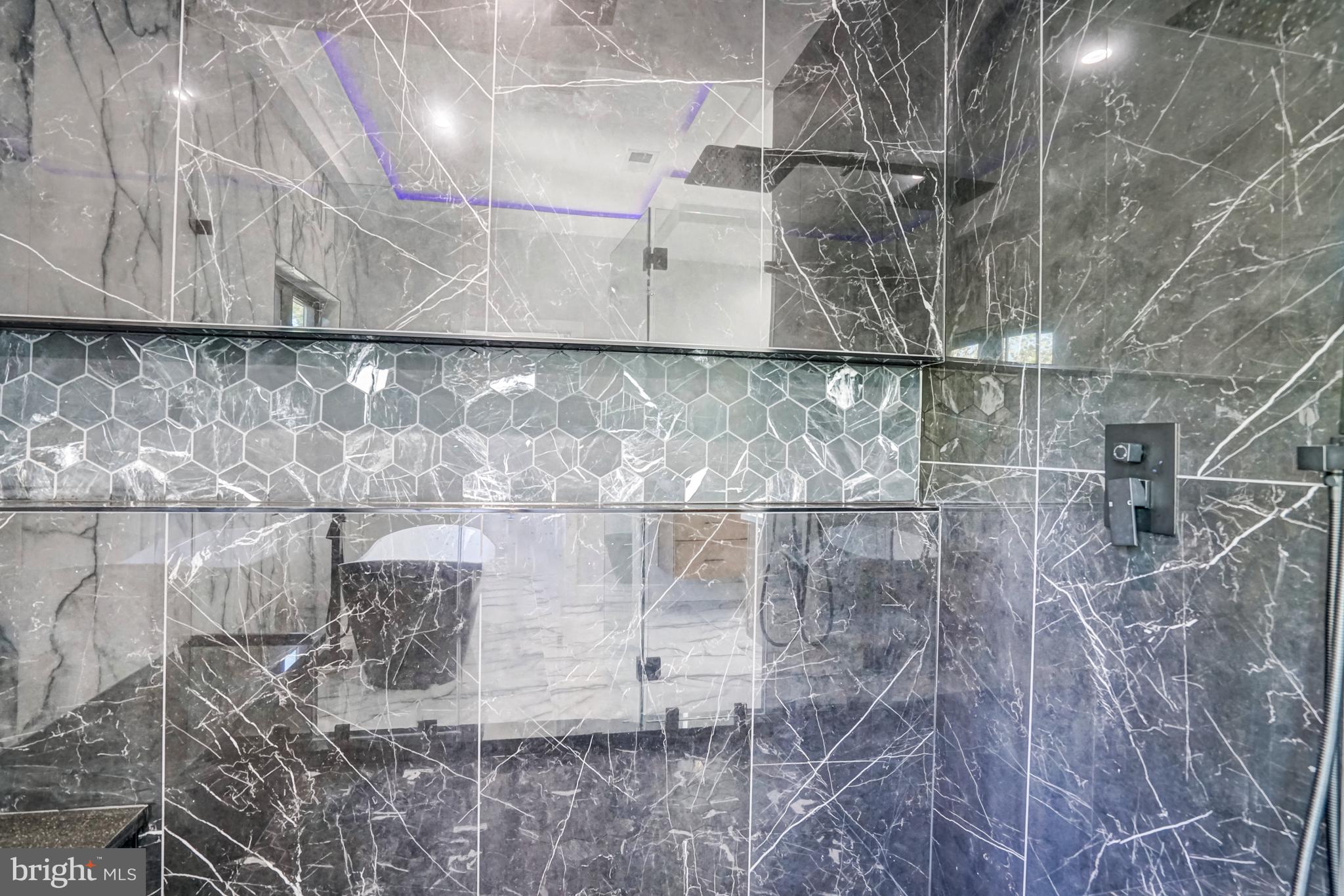 PIMMIT HILLS - Residential