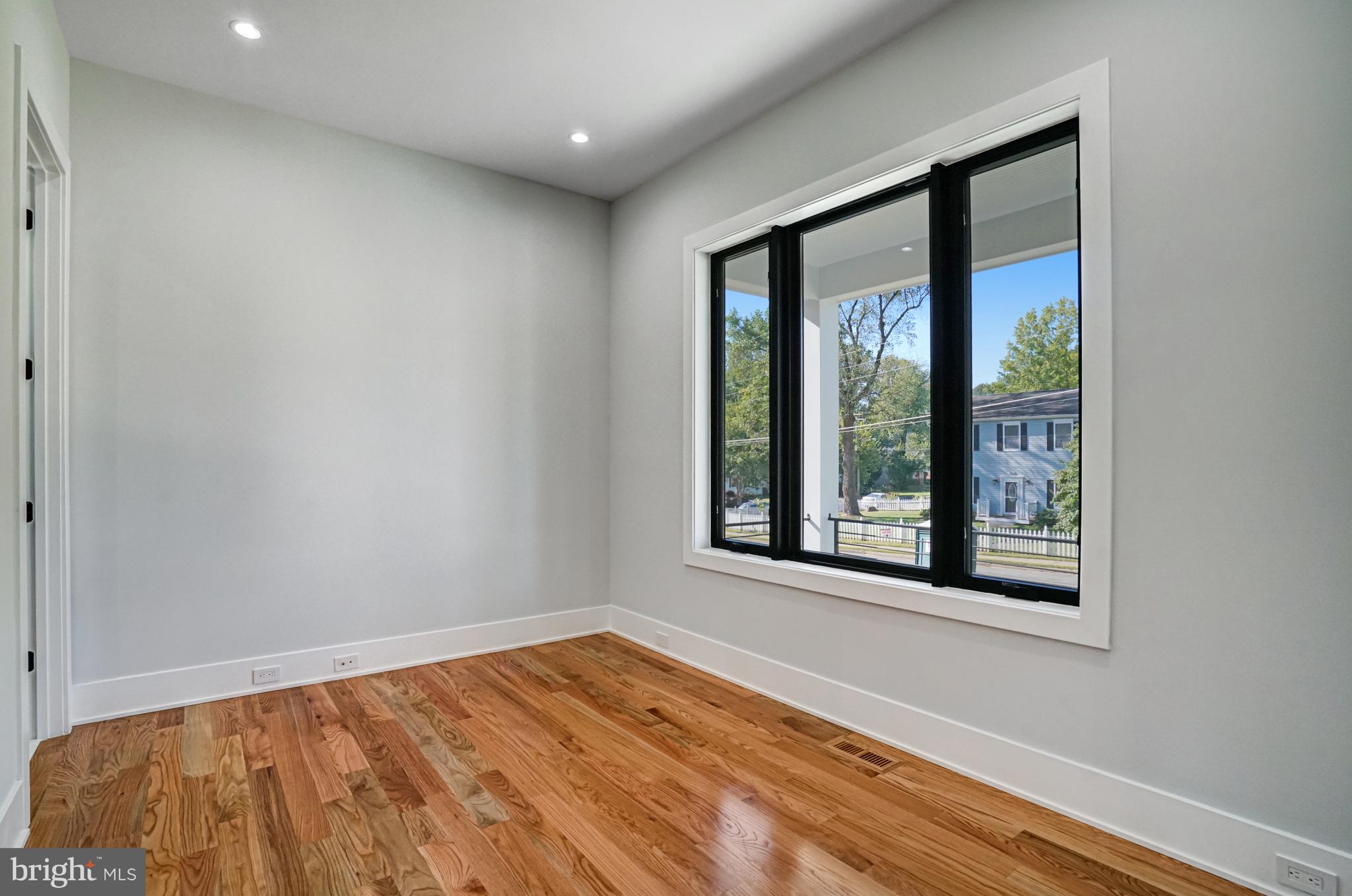 PIMMIT HILLS - Residential