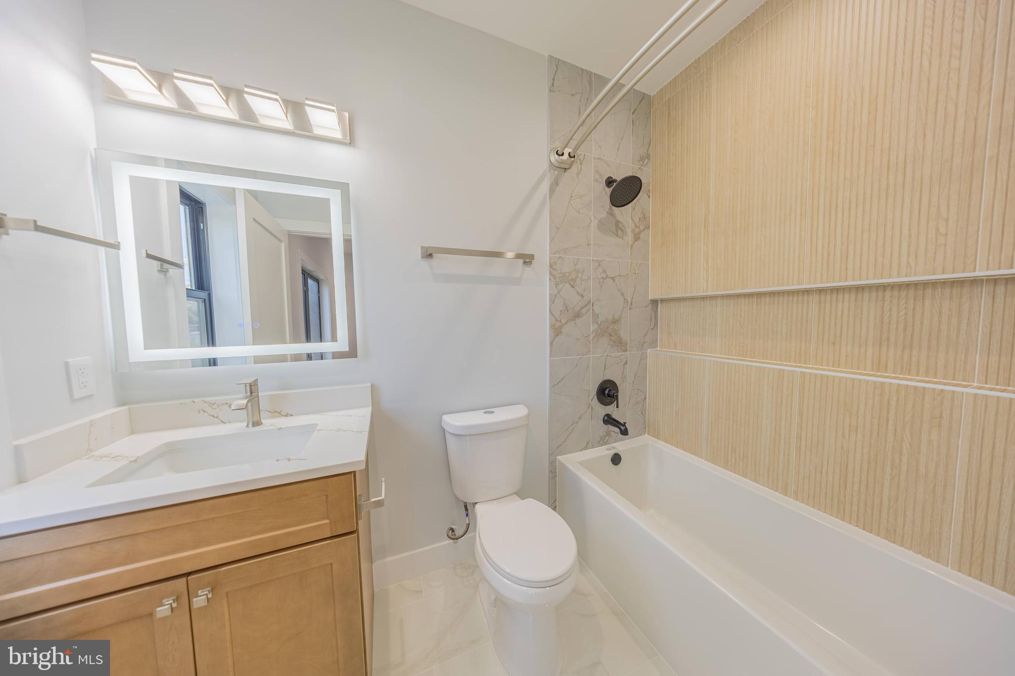 PIMMIT HILLS - Residential