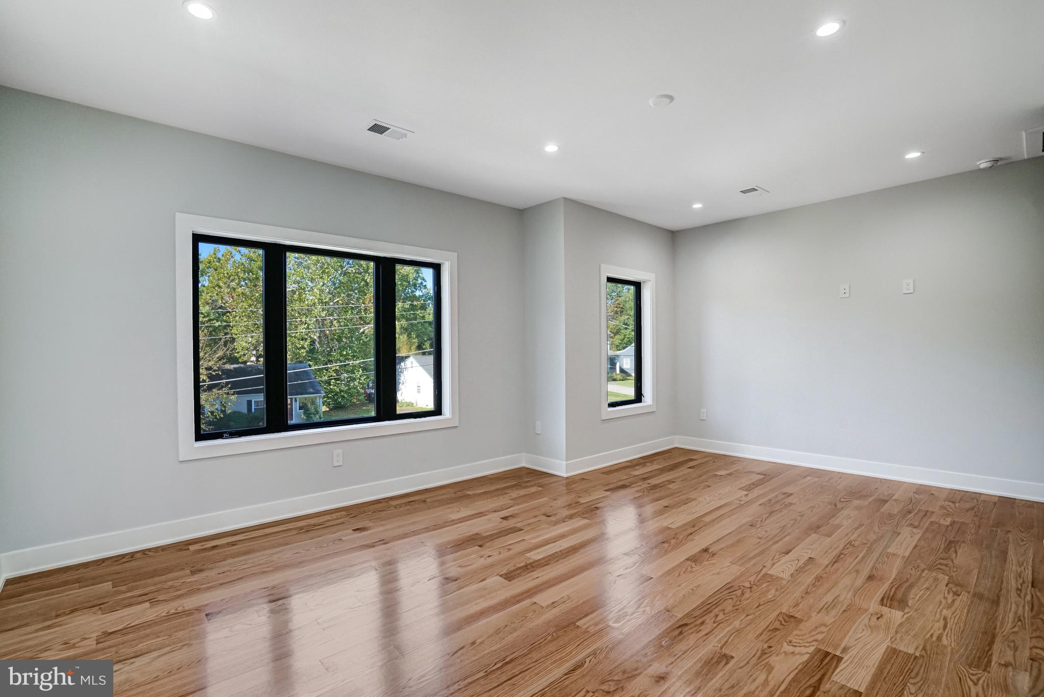 PIMMIT HILLS - Residential