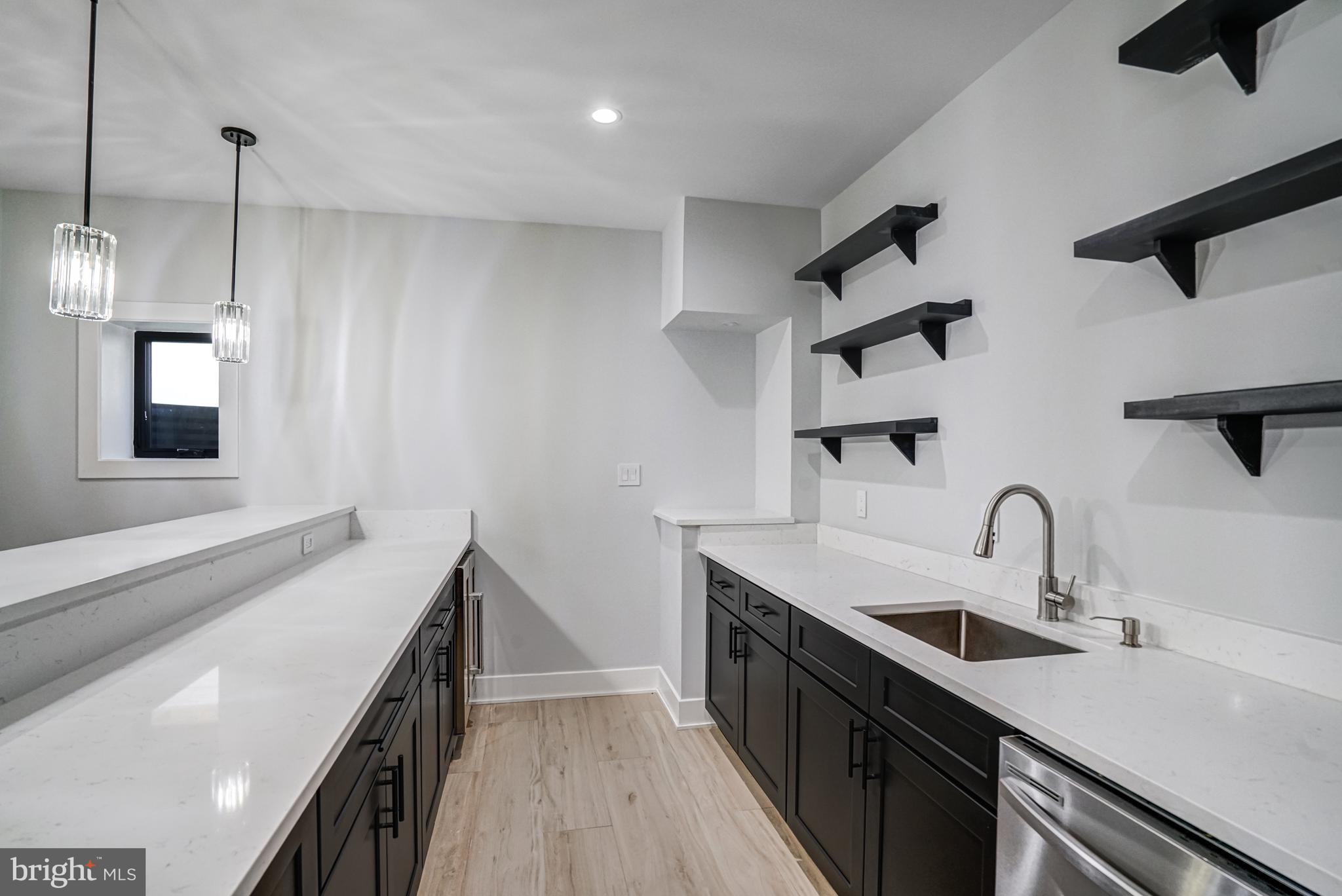 PIMMIT HILLS - Residential