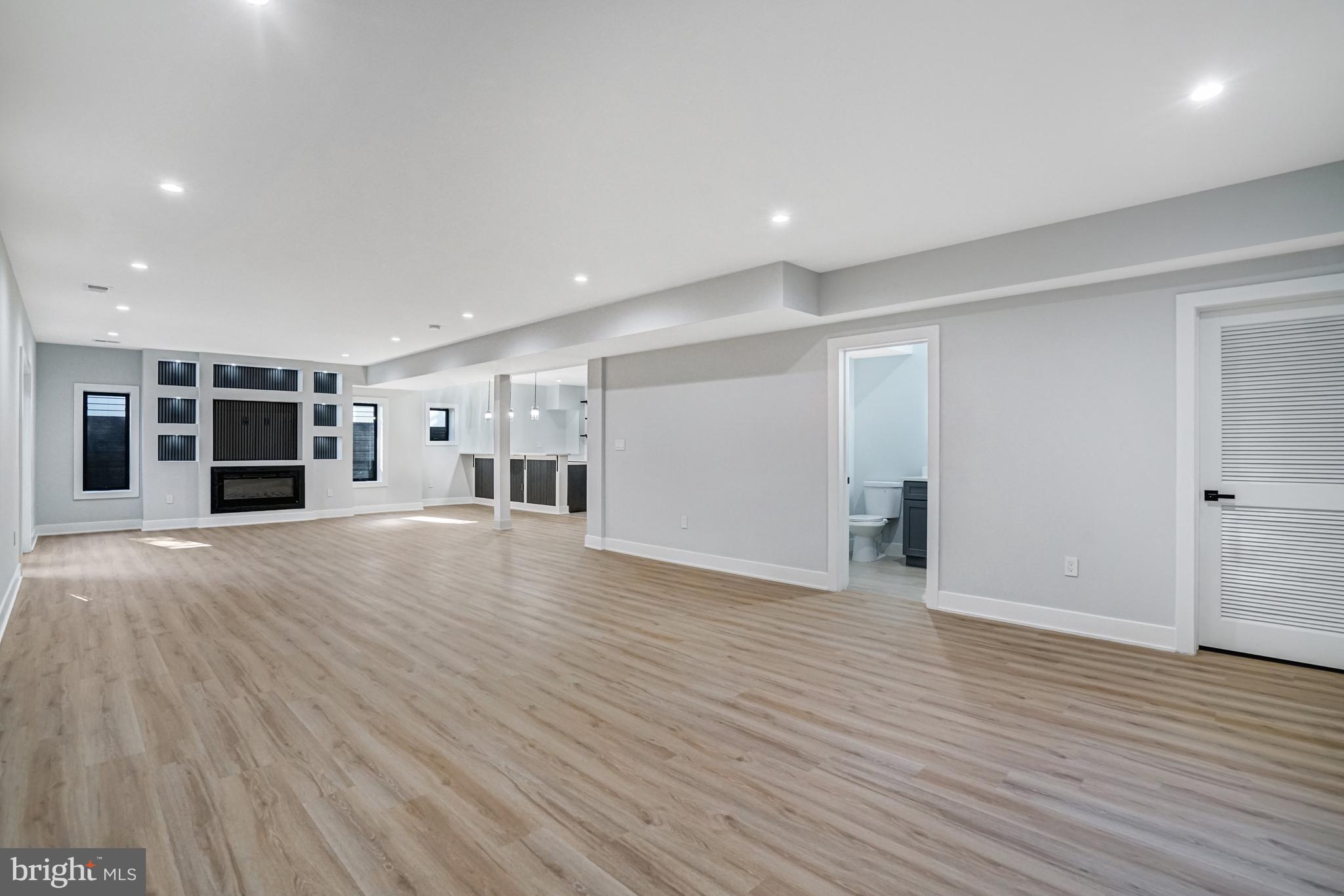 PIMMIT HILLS - Residential