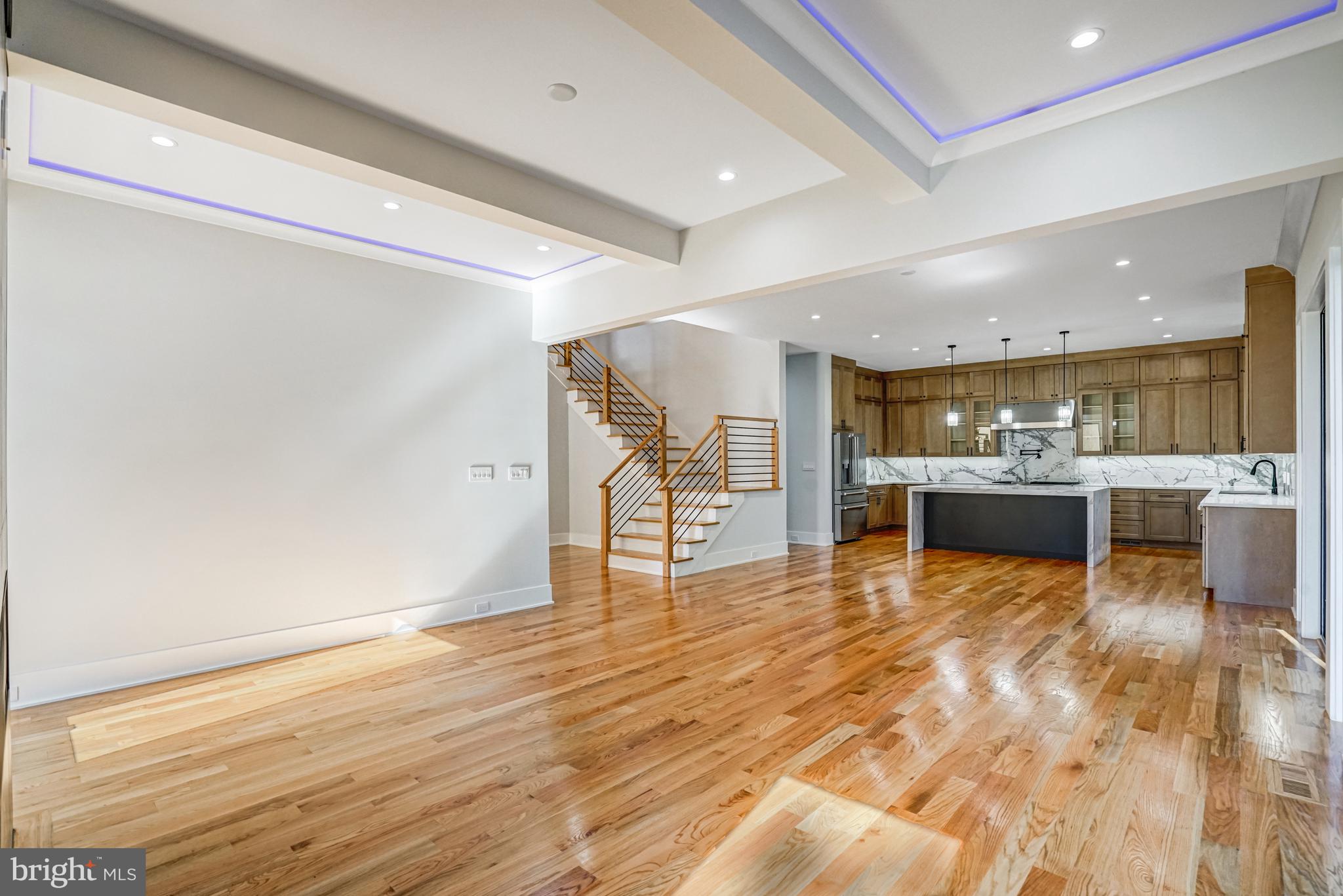 PIMMIT HILLS - Residential