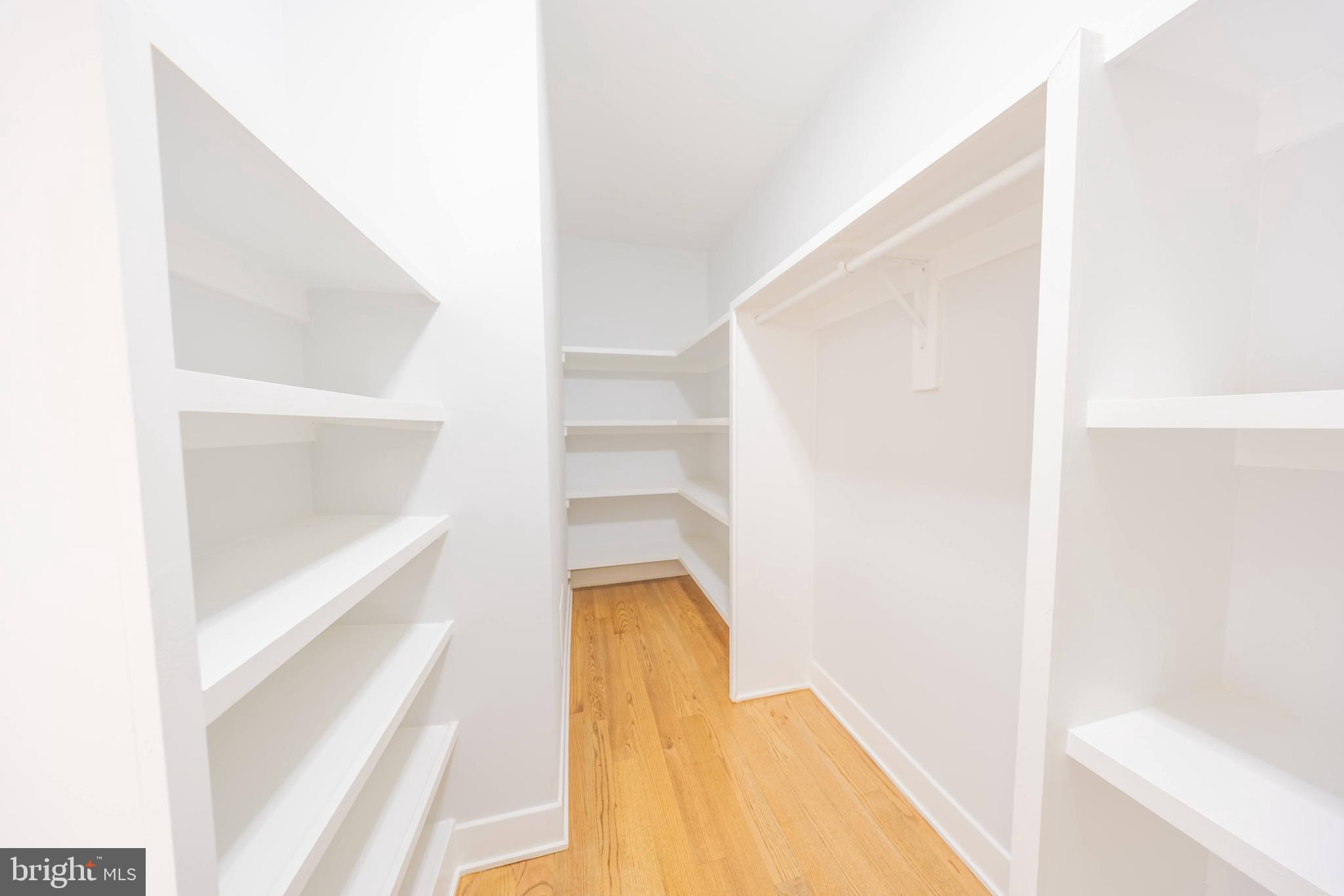 PIMMIT HILLS - Residential