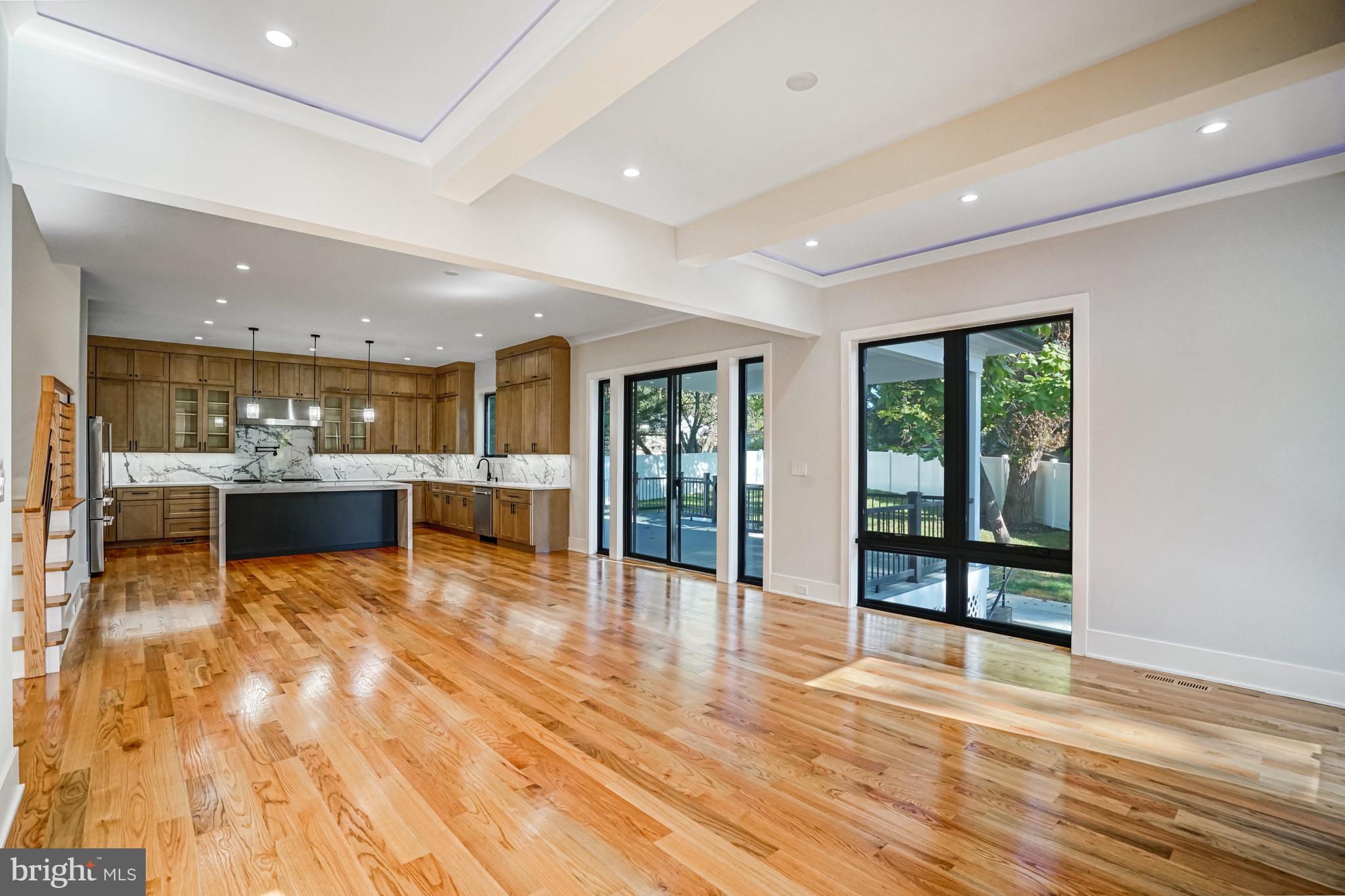 PIMMIT HILLS - Residential