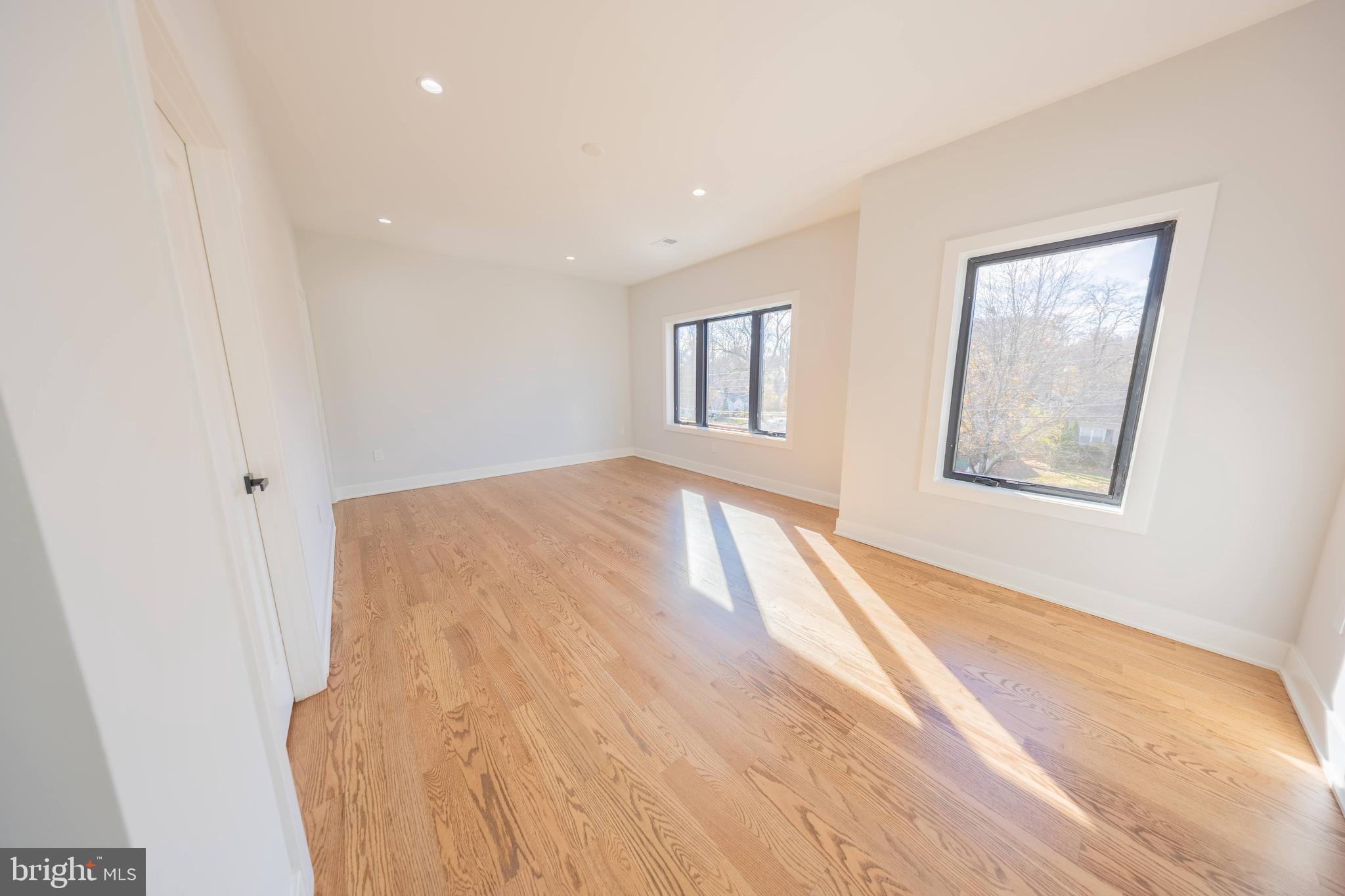 PIMMIT HILLS - Residential