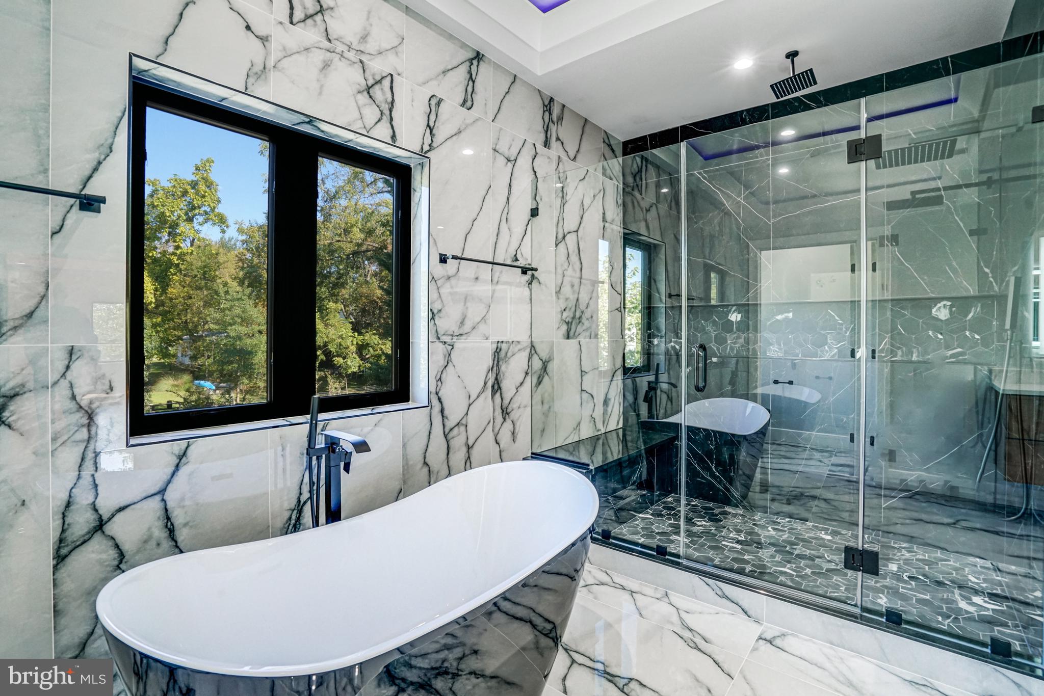 PIMMIT HILLS - Residential