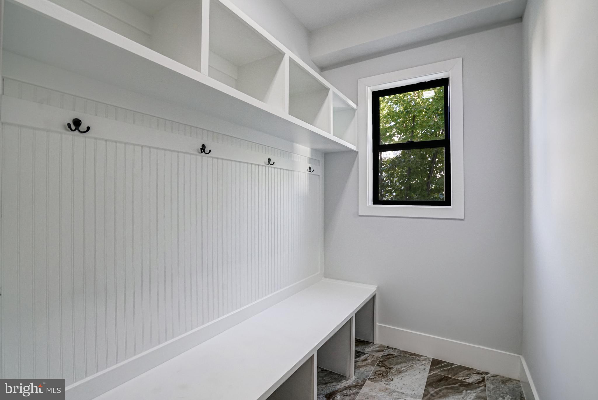 PIMMIT HILLS - Residential