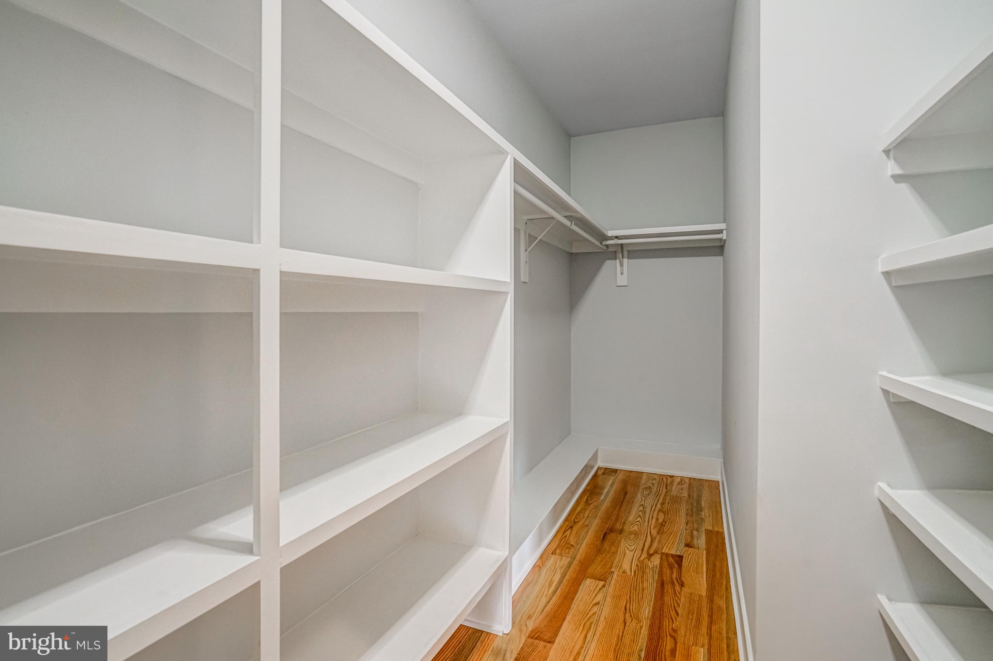 PIMMIT HILLS - Residential