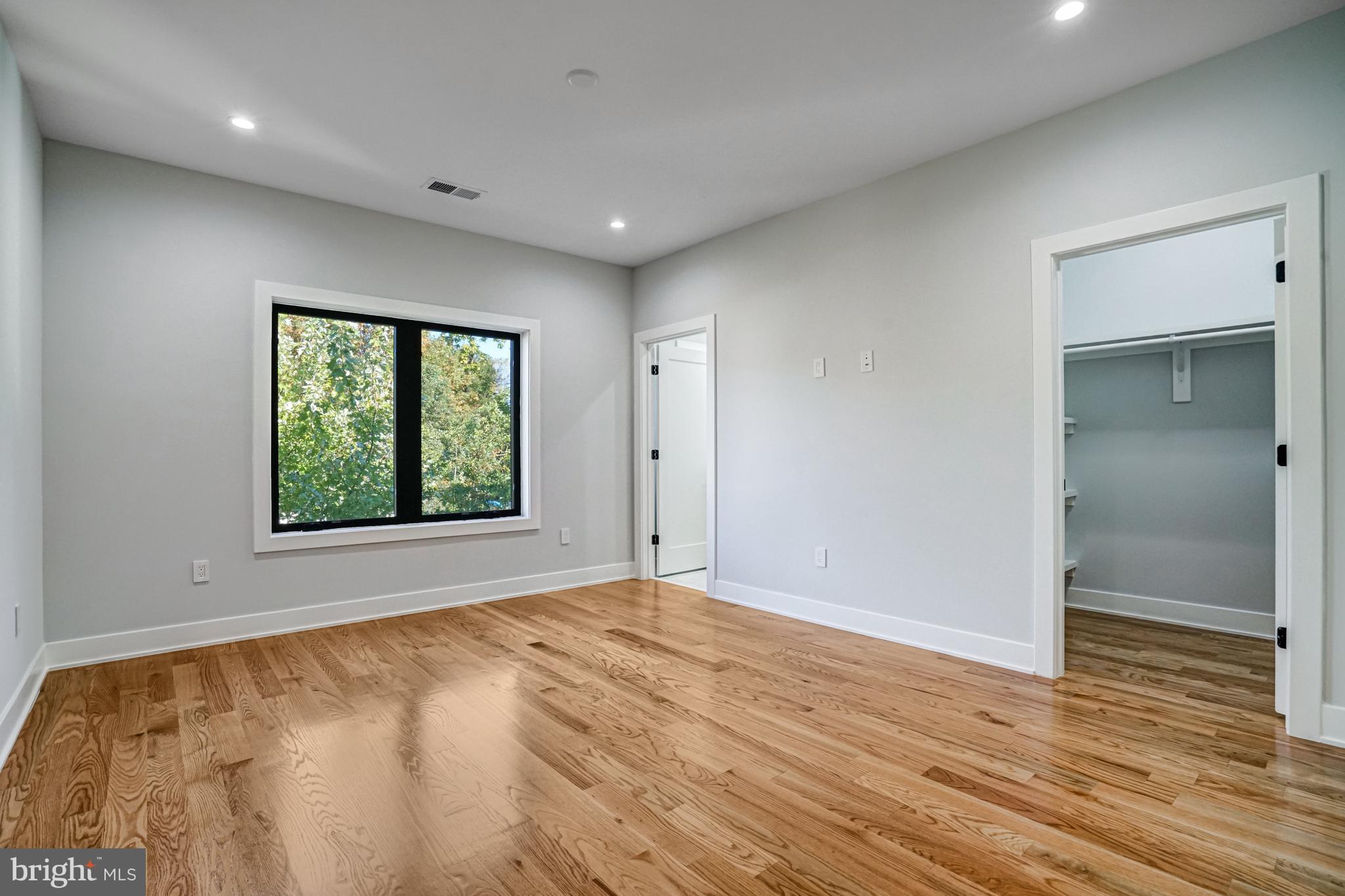 PIMMIT HILLS - Residential