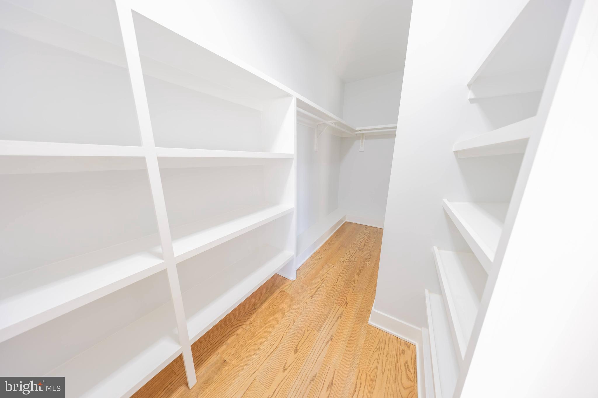 PIMMIT HILLS - Residential