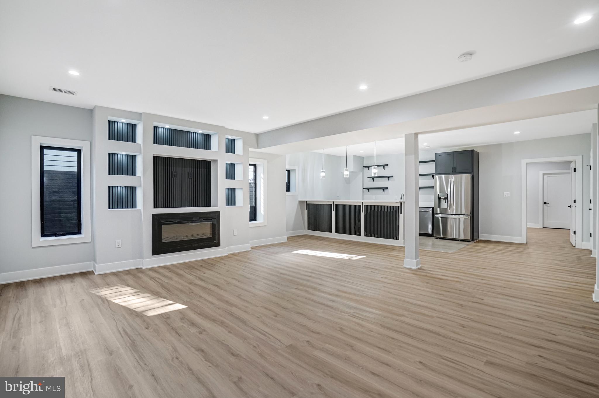 PIMMIT HILLS - Residential