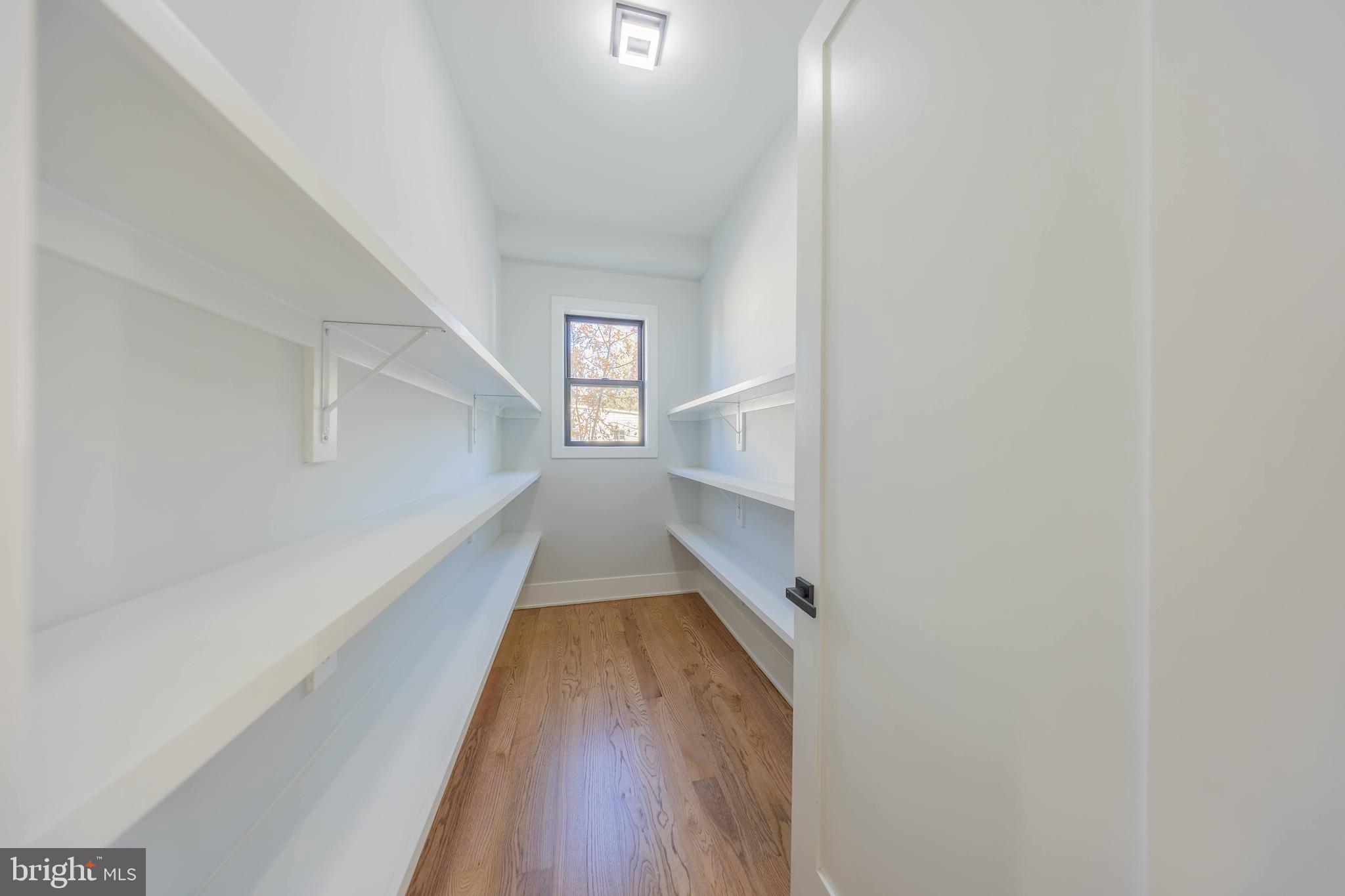 PIMMIT HILLS - Residential