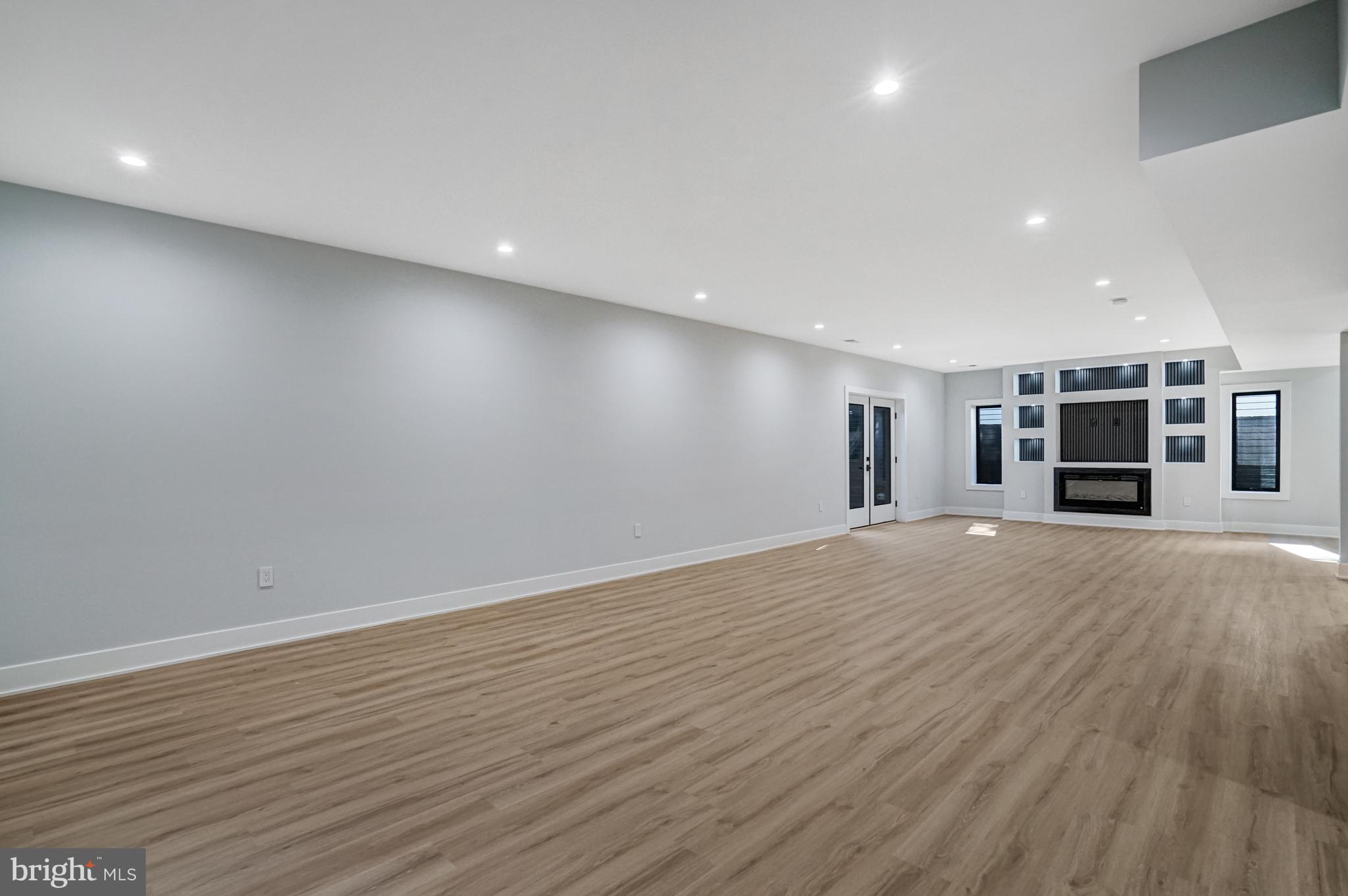 PIMMIT HILLS - Residential