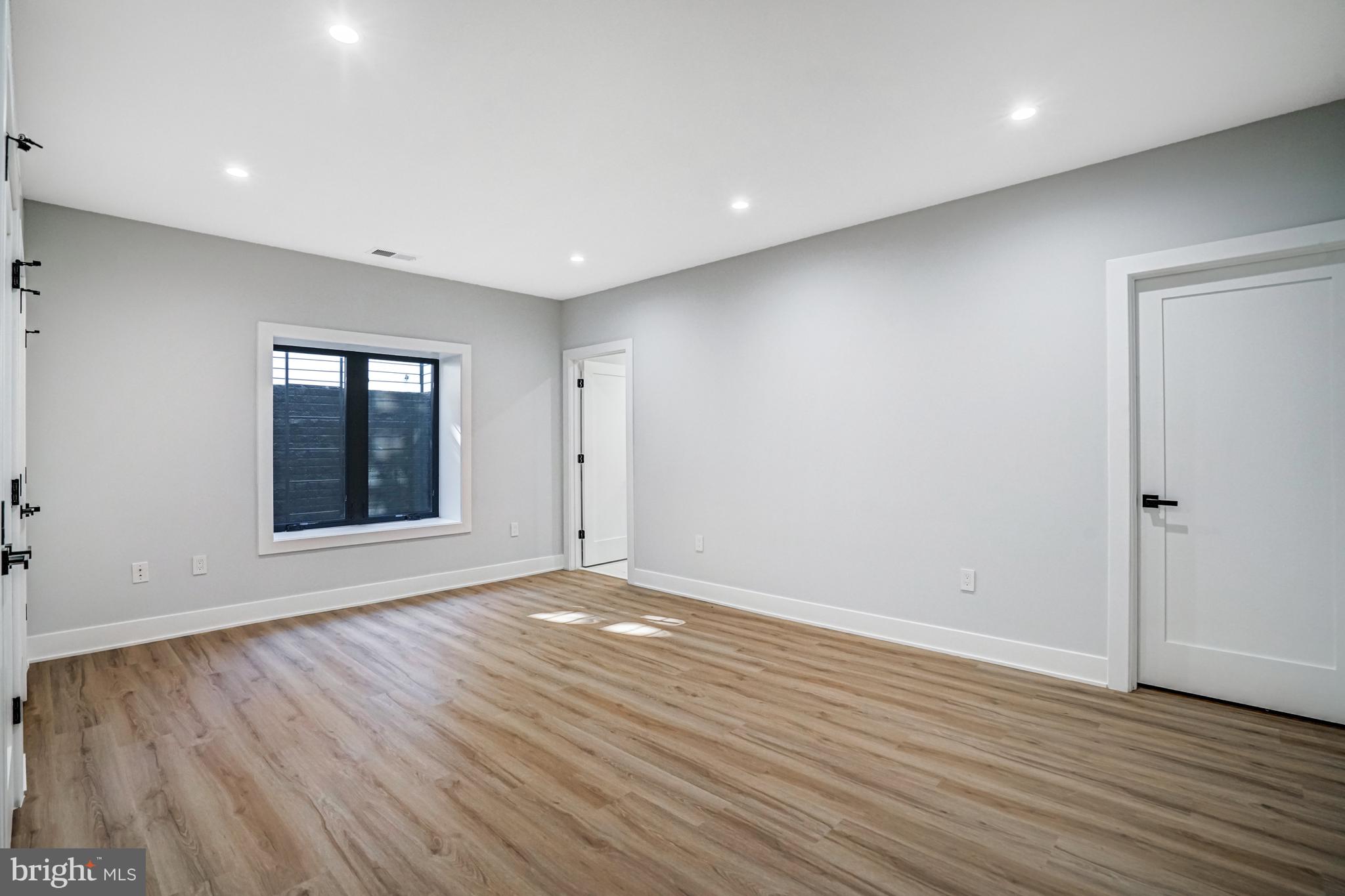 PIMMIT HILLS - Residential