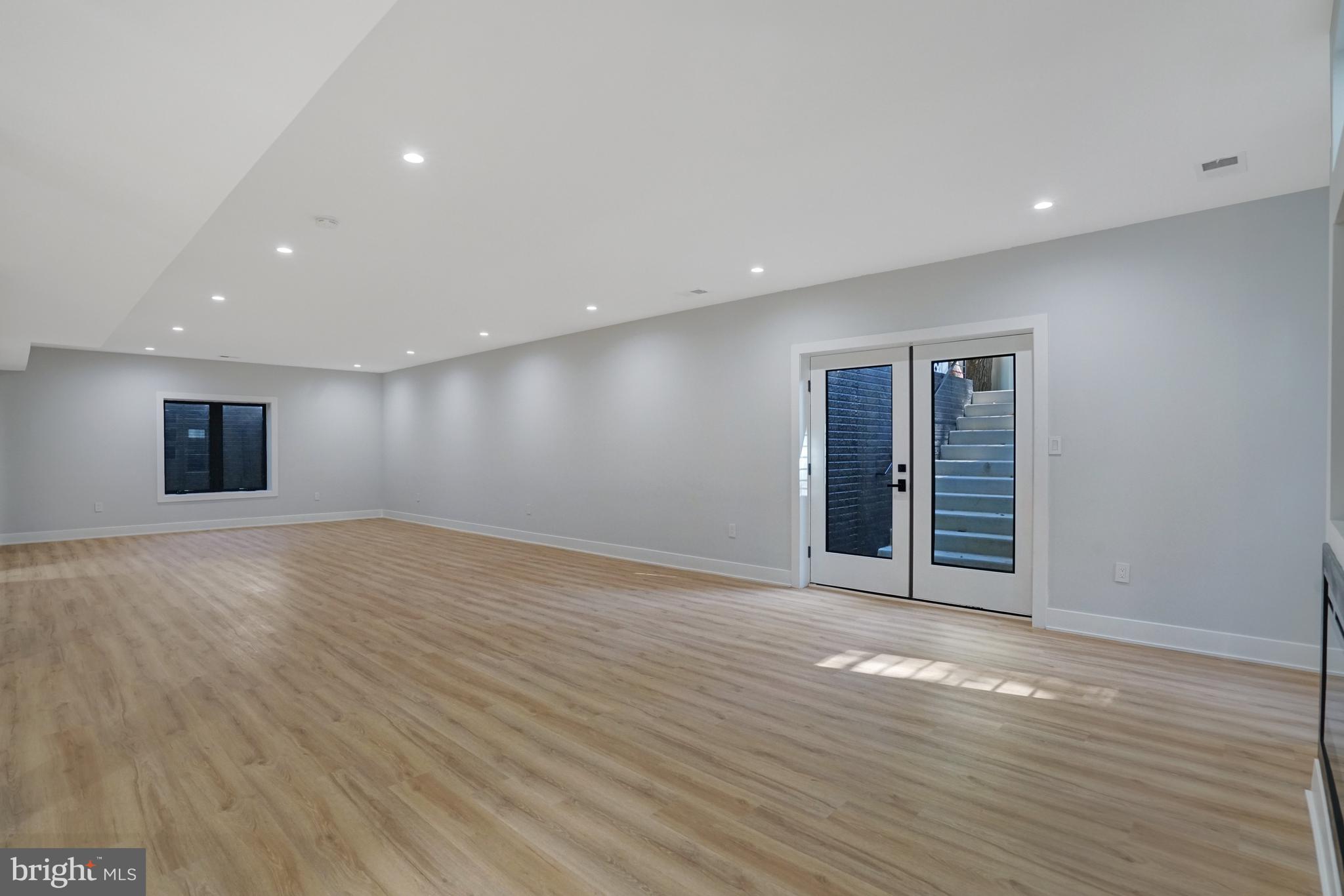 PIMMIT HILLS - Residential