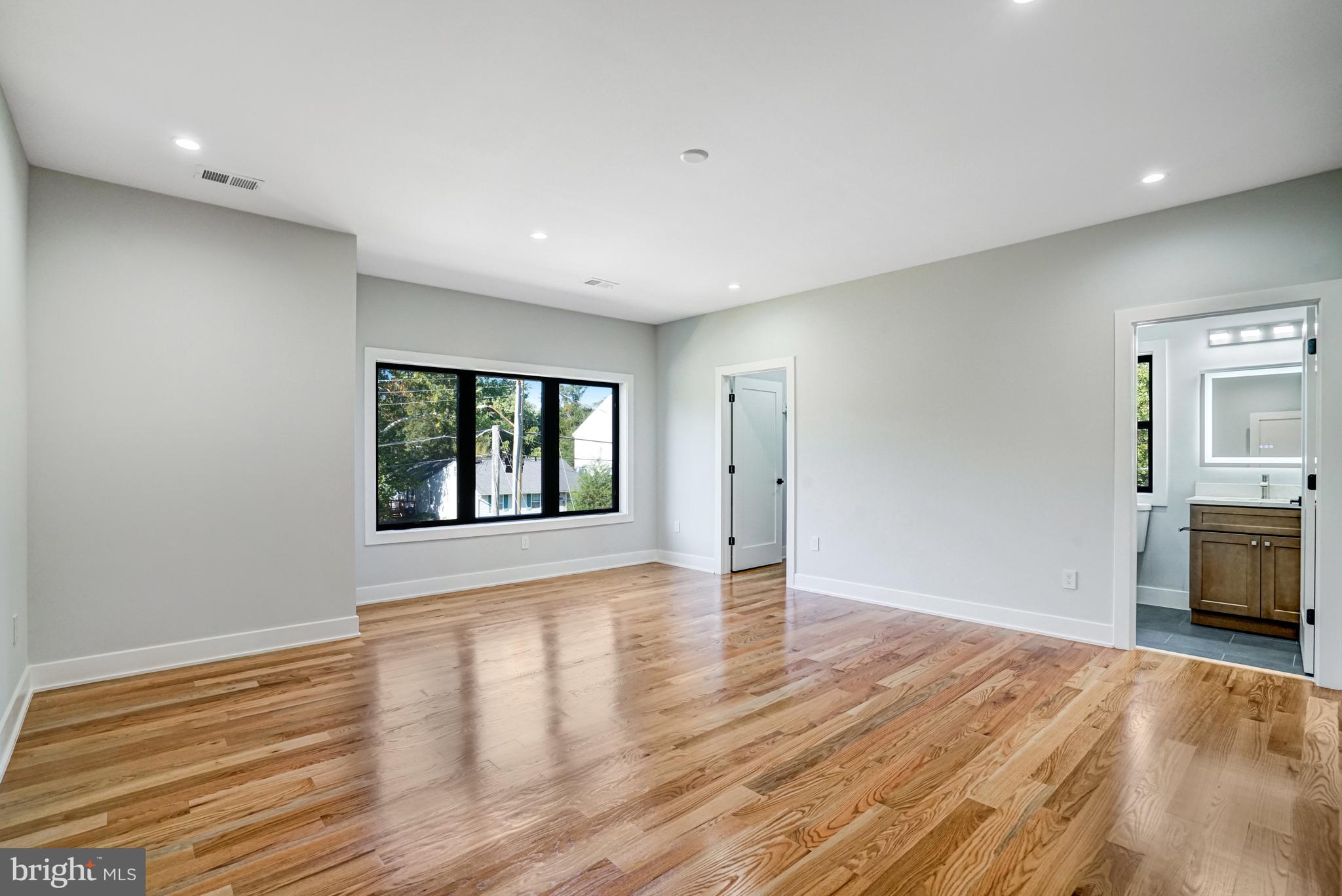 PIMMIT HILLS - Residential