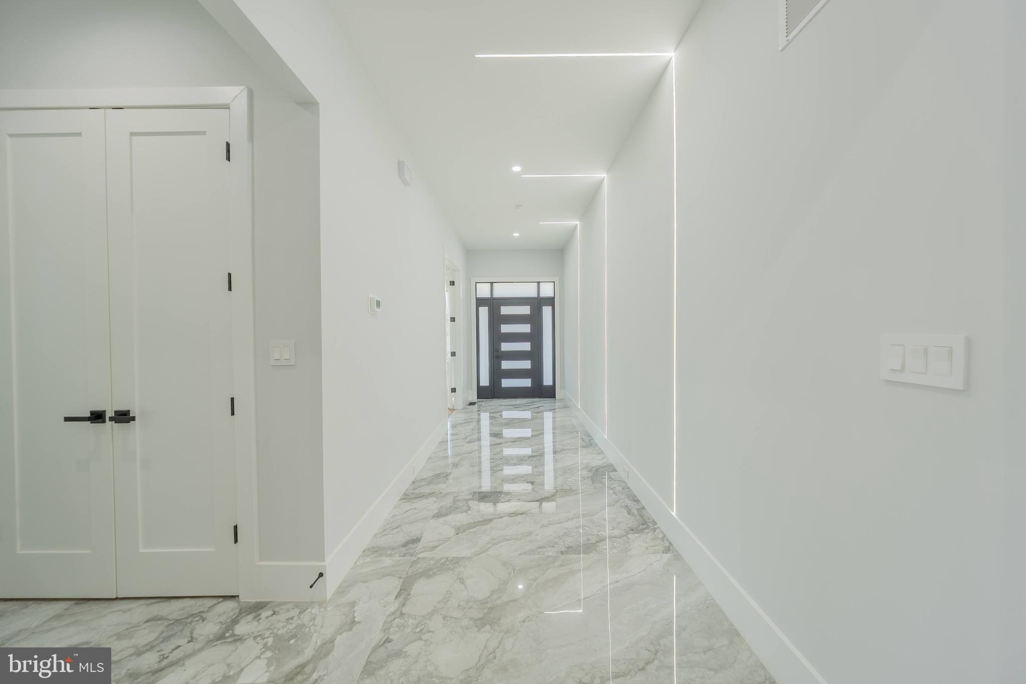 PIMMIT HILLS - Residential