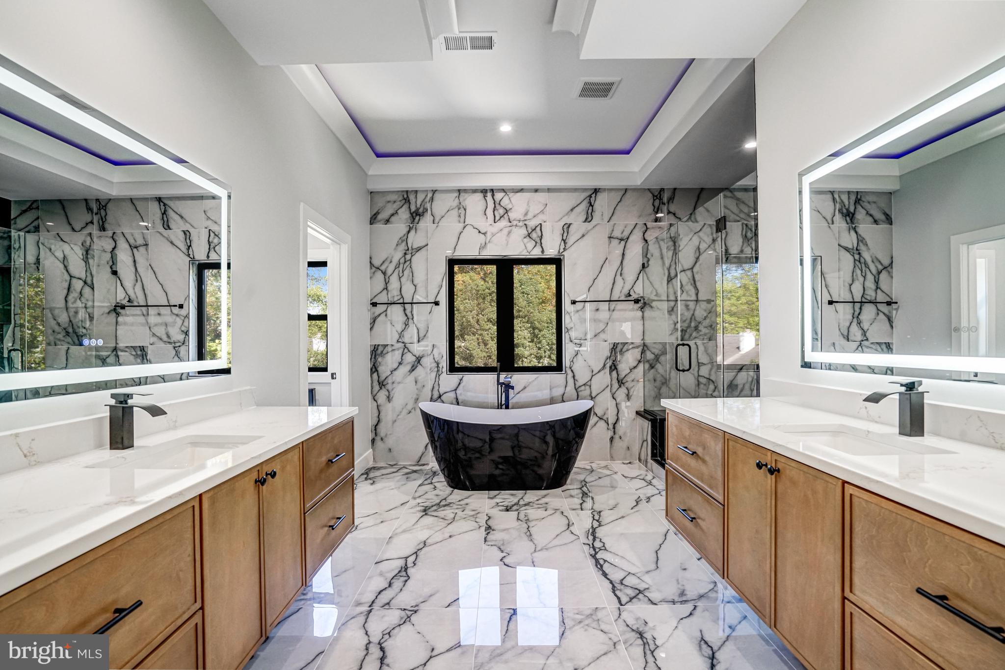 PIMMIT HILLS - Residential