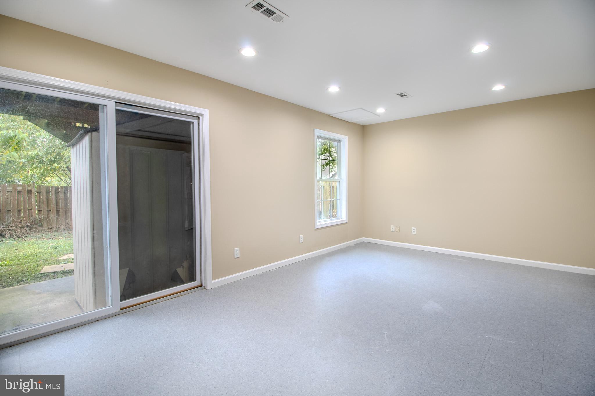 TOWNES OF INWOOD - Residential