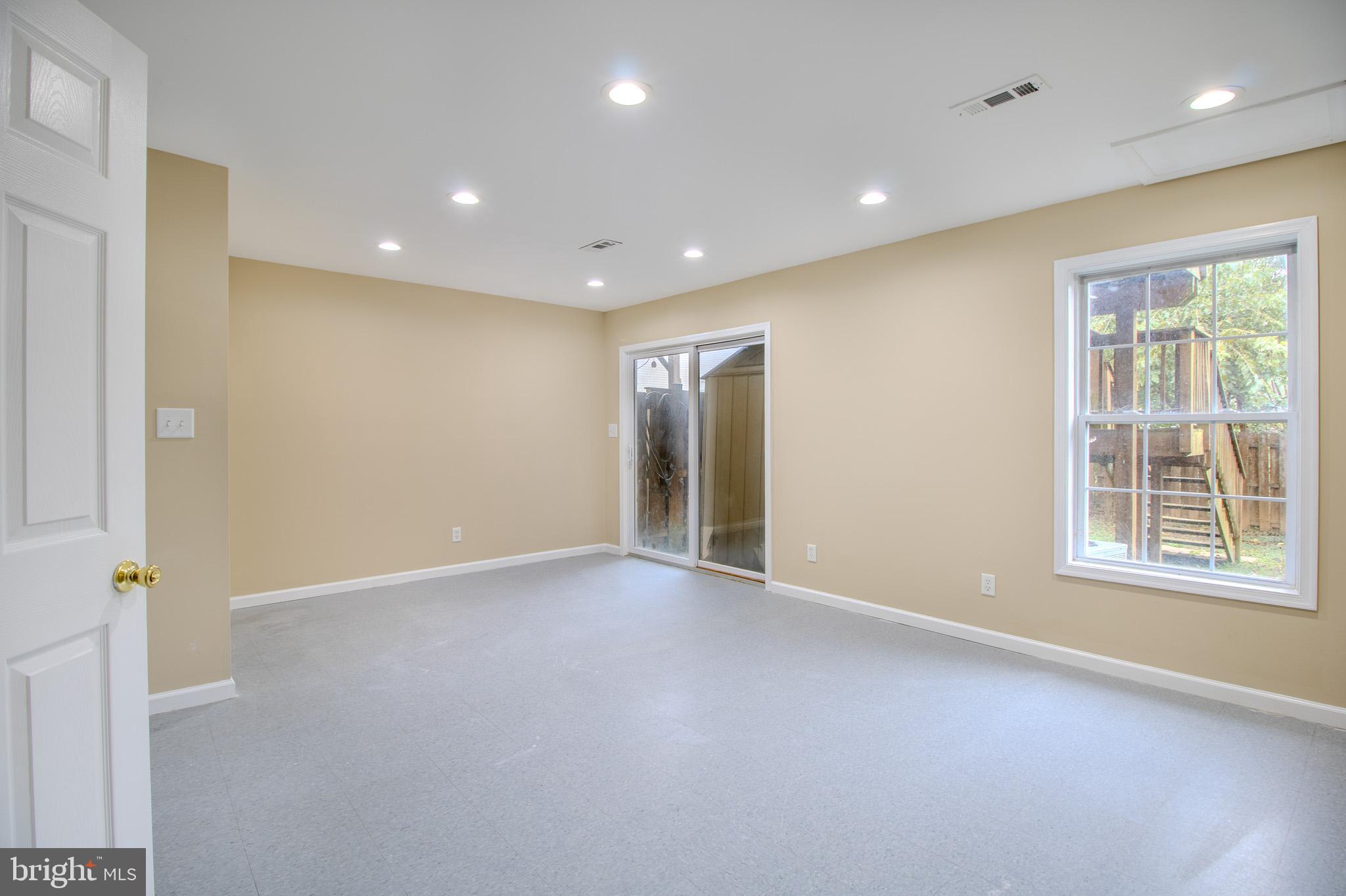 TOWNES OF INWOOD - Residential