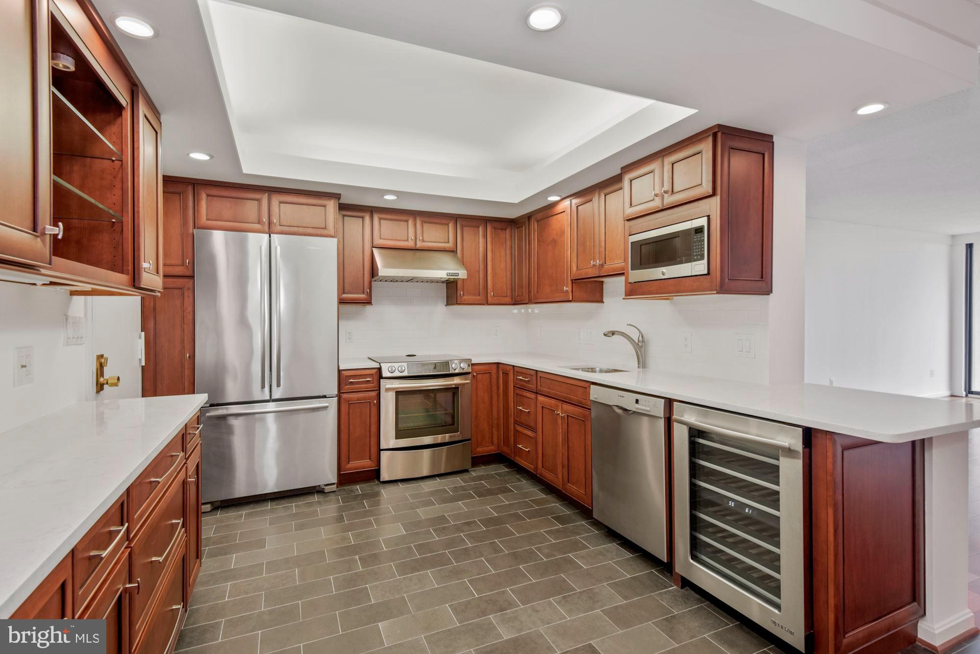 THE REPRESENTATIVE - Residential Lease