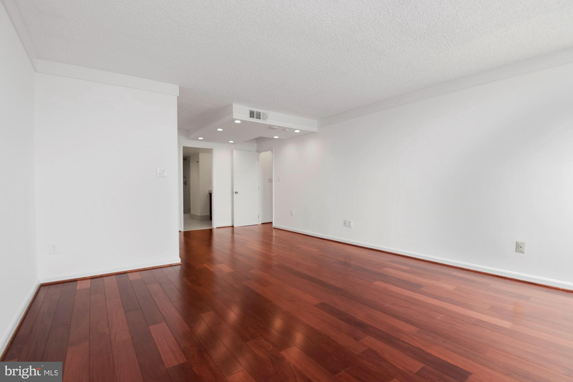 THE REPRESENTATIVE - Residential Lease