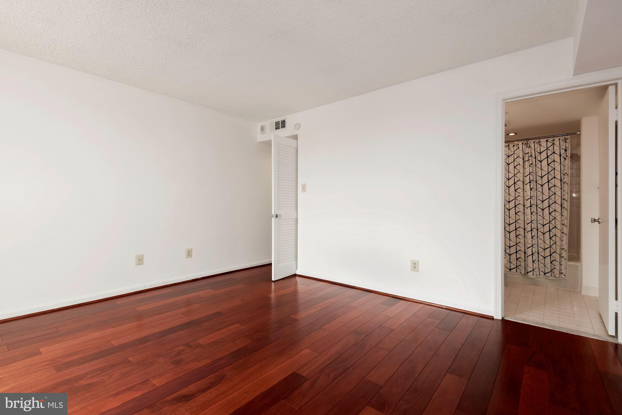 THE REPRESENTATIVE - Residential Lease