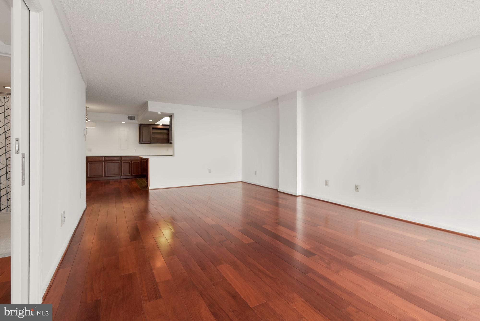 THE REPRESENTATIVE - Residential Lease