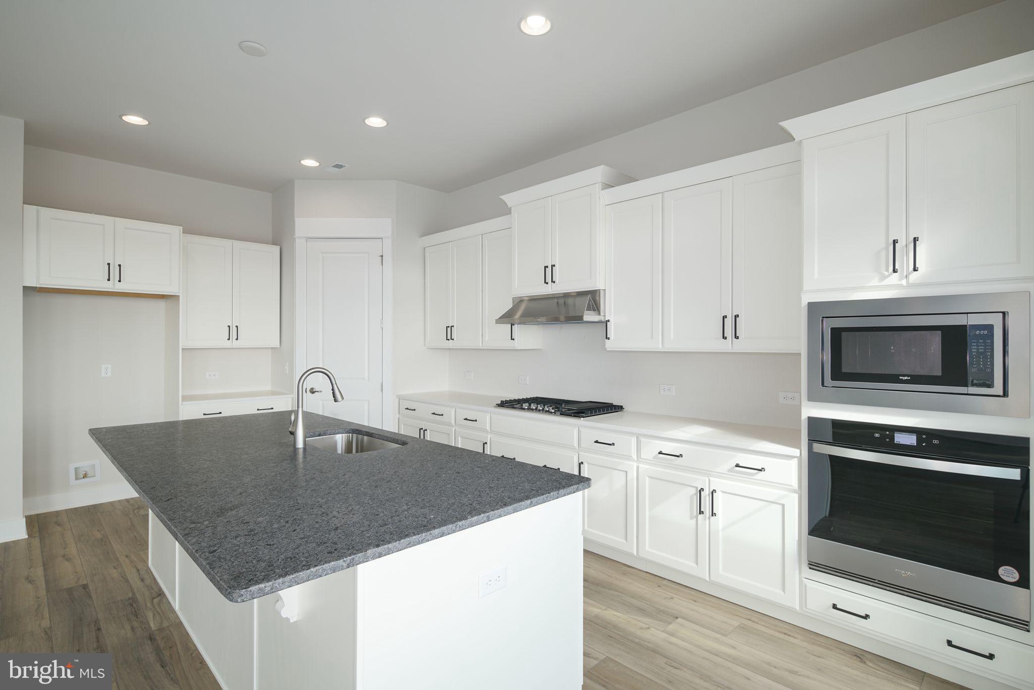 SPRING OAK - Residential