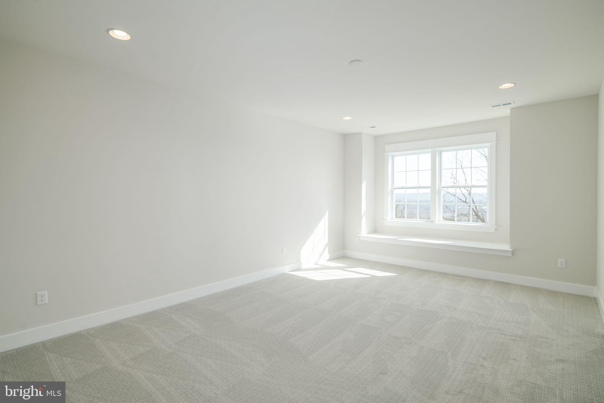 SPRING OAK - Residential