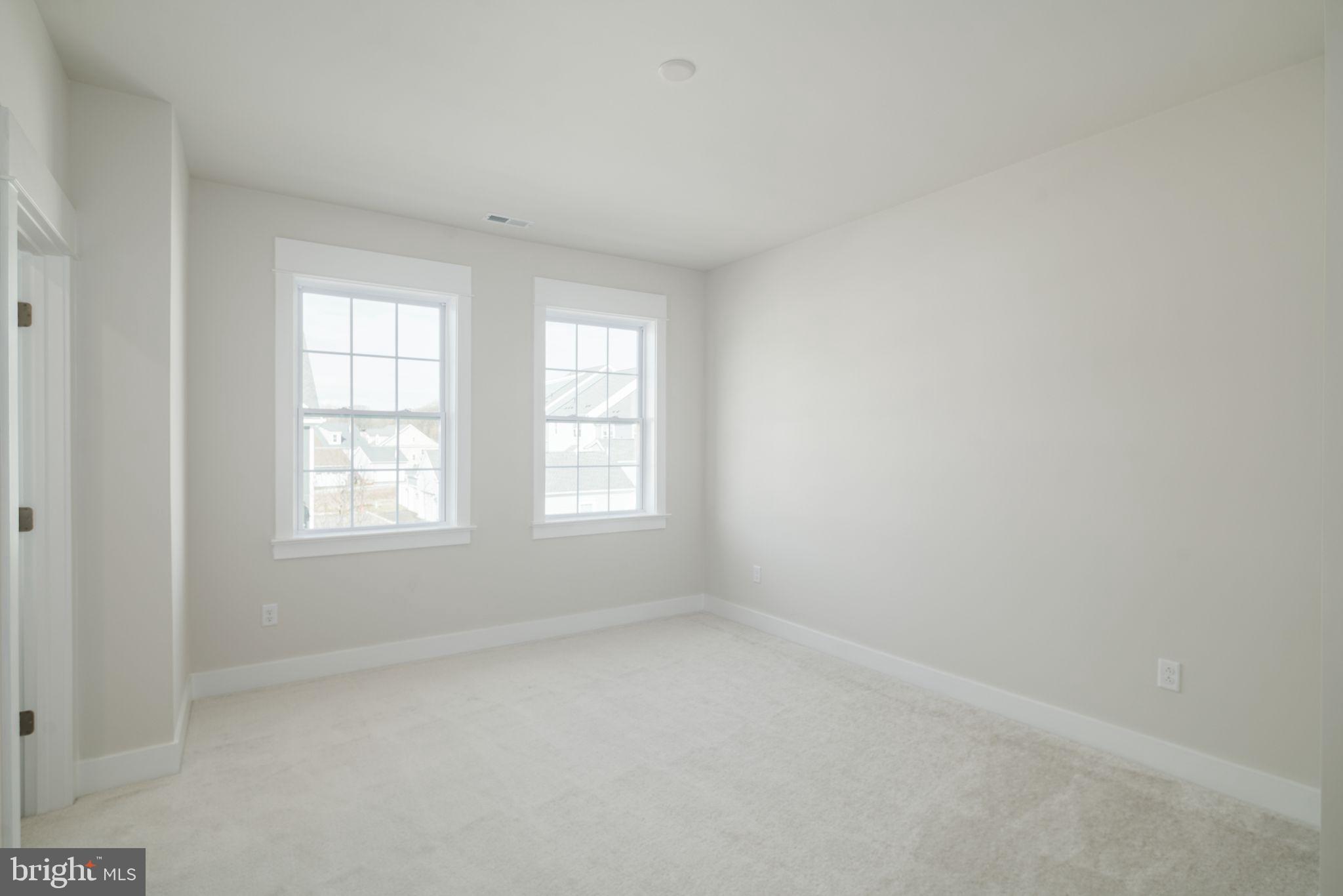 SPRING OAK - Residential