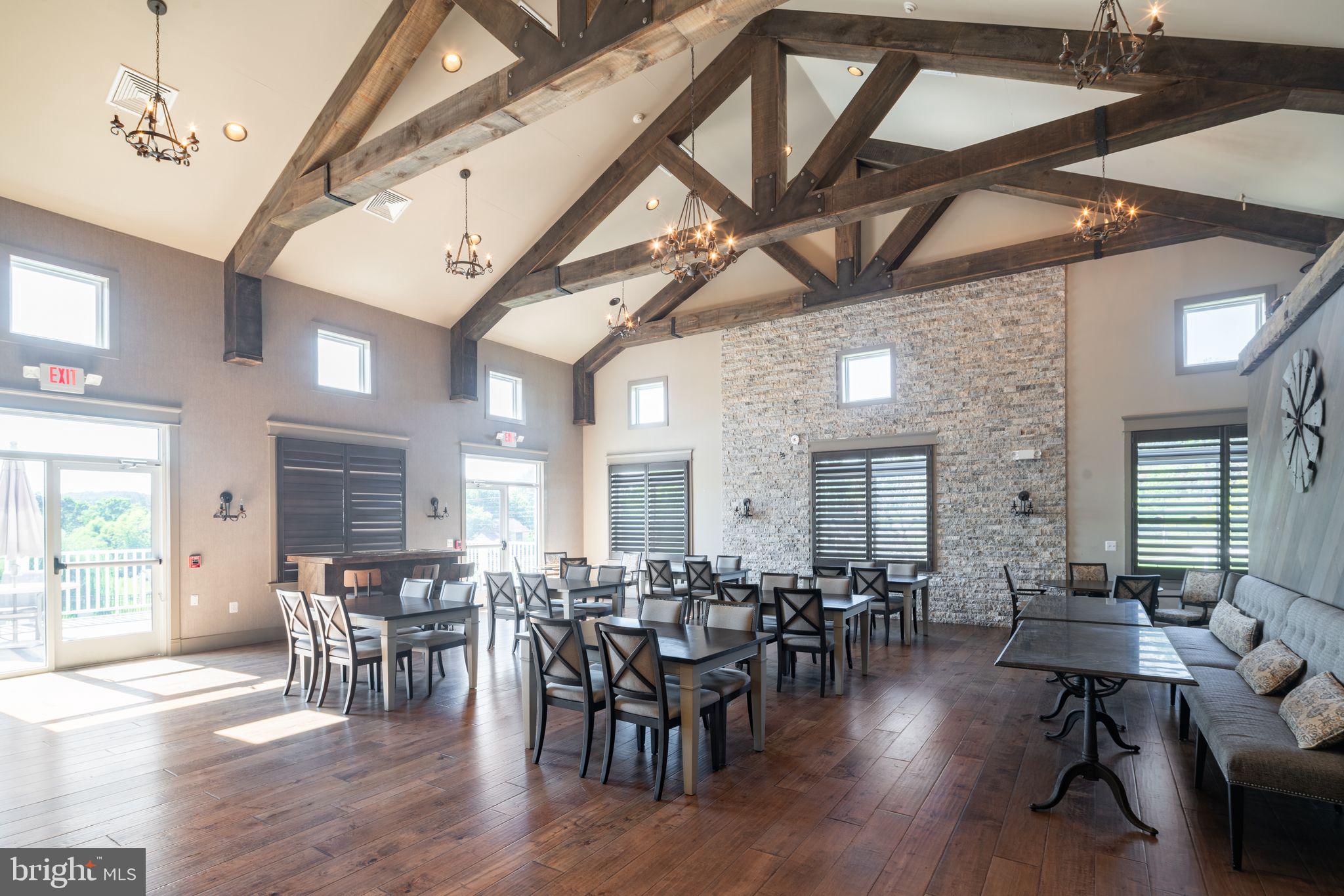 SPRING OAK - Residential