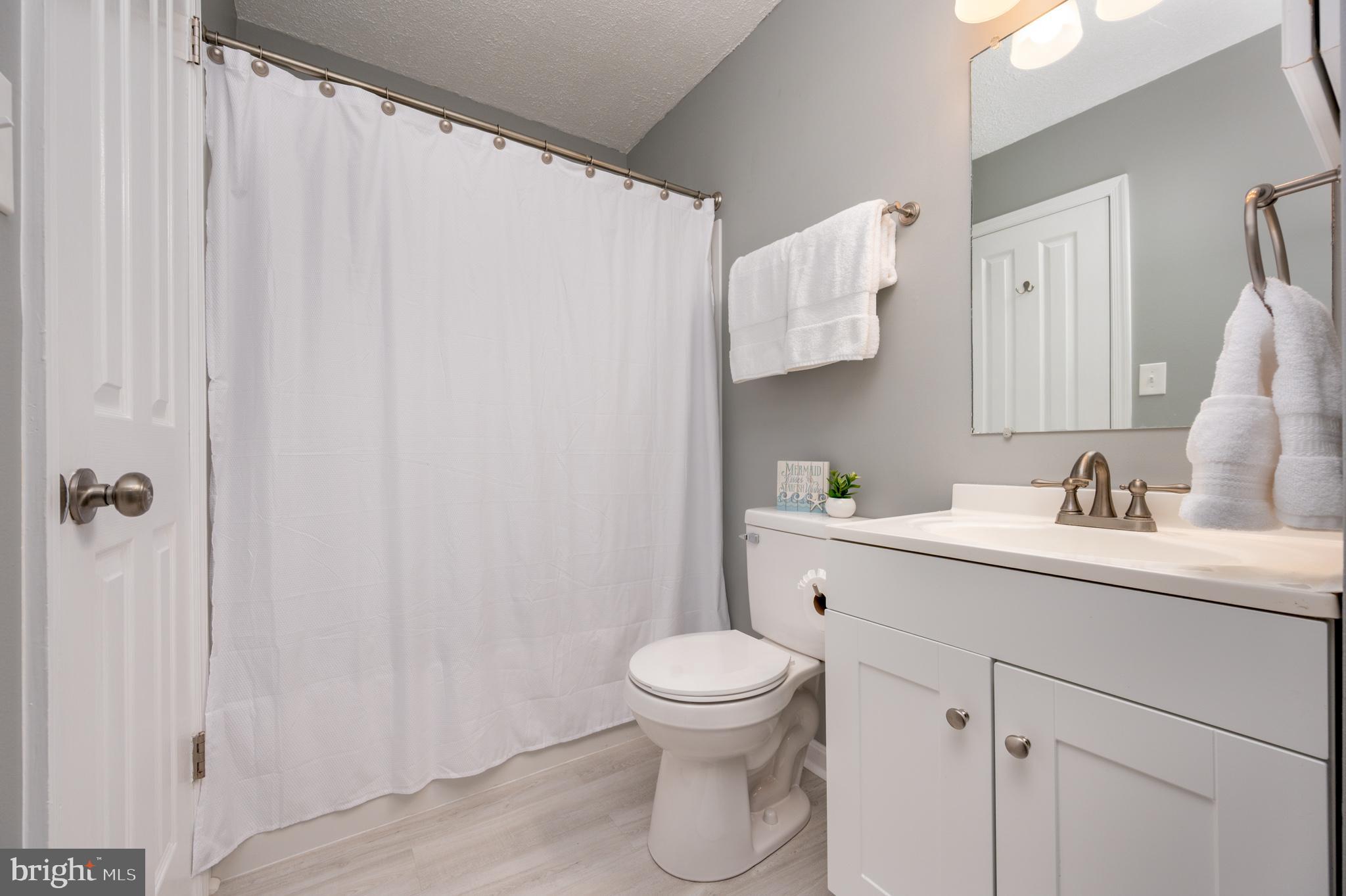 KINGS RANSOM CONDO - Residential