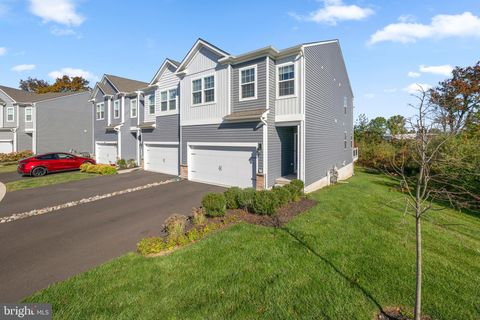 48 FONTHILL COURT QUAKERTOWN PA 18951