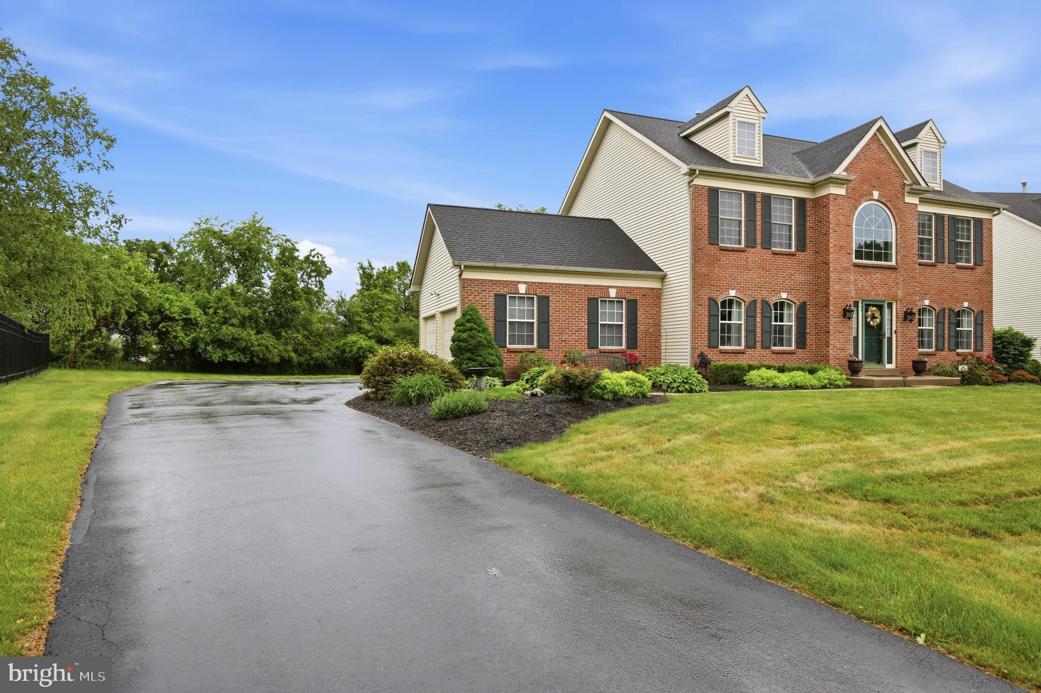 WARRINGTON HUNT - Residential