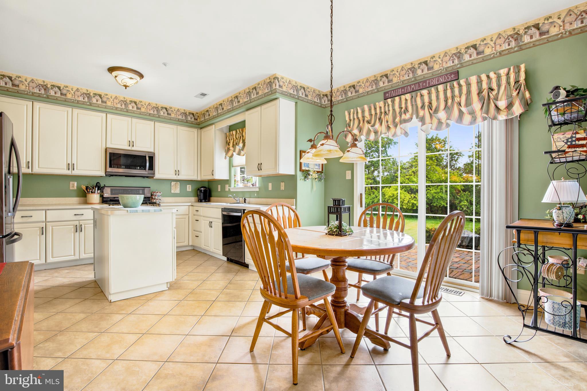 WARRINGTON HUNT - Residential