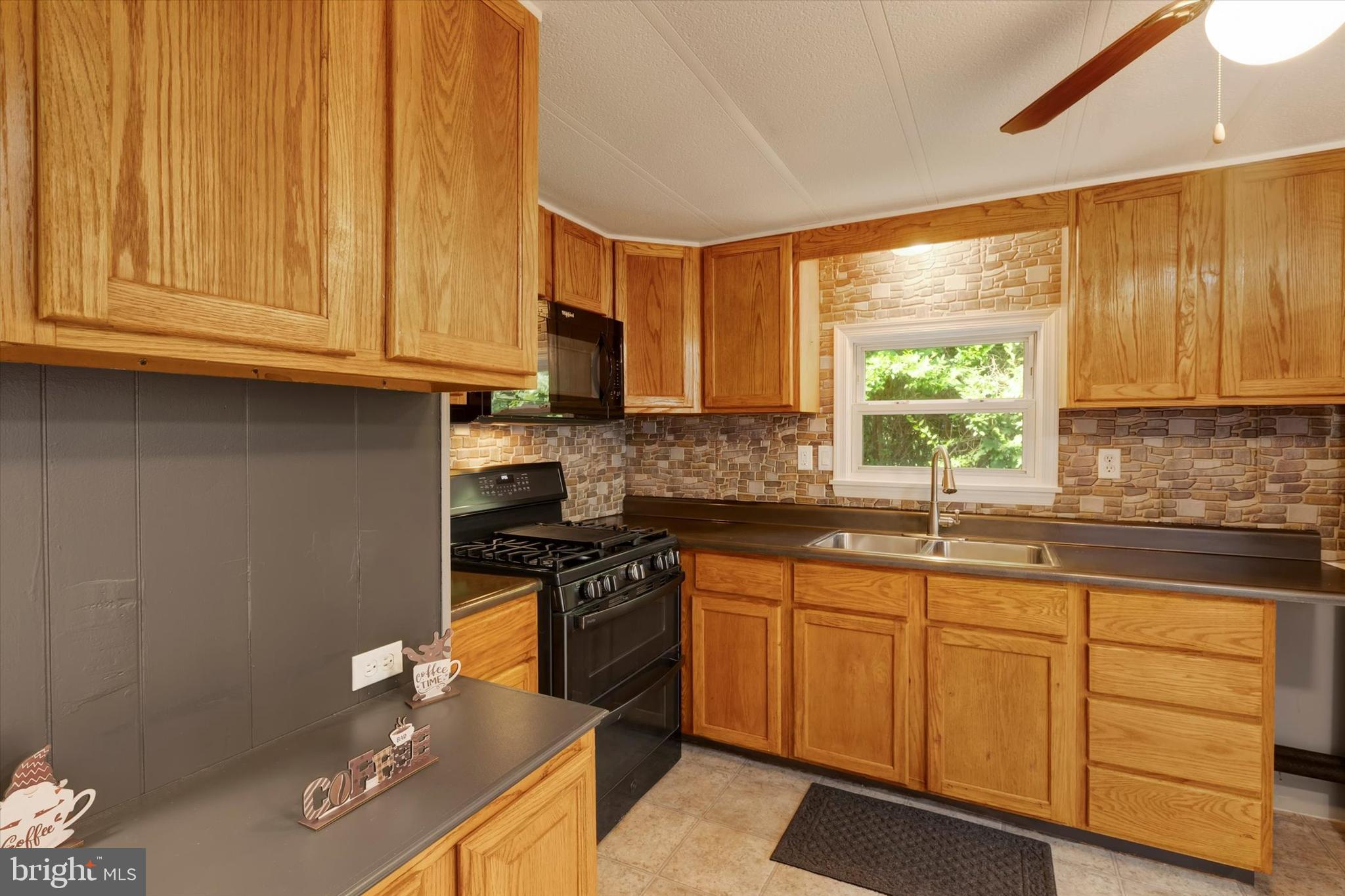 2 WINDSOR ACRES