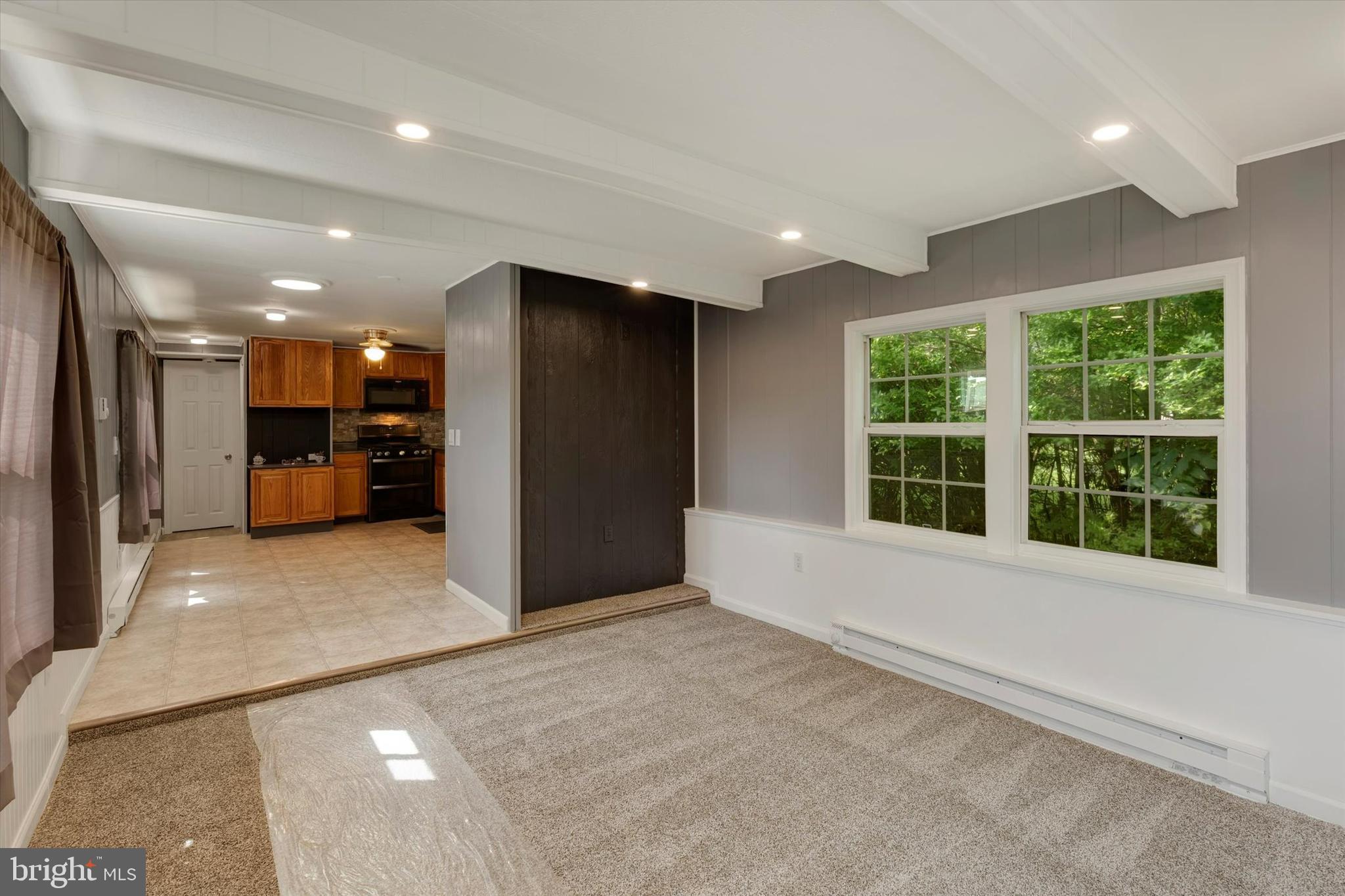 2 WINDSOR ACRES